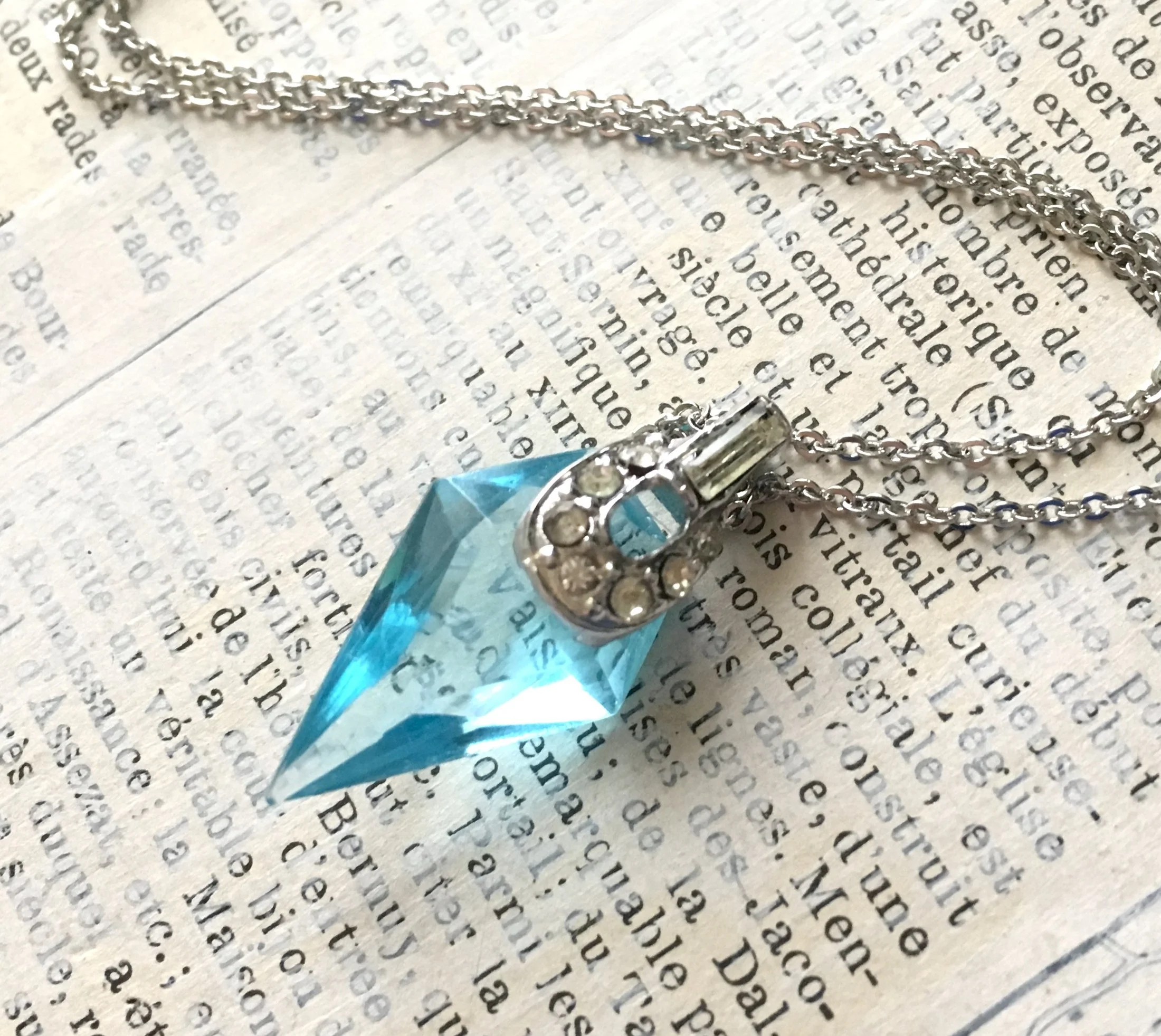 Deco Glass Light Blue Necklace