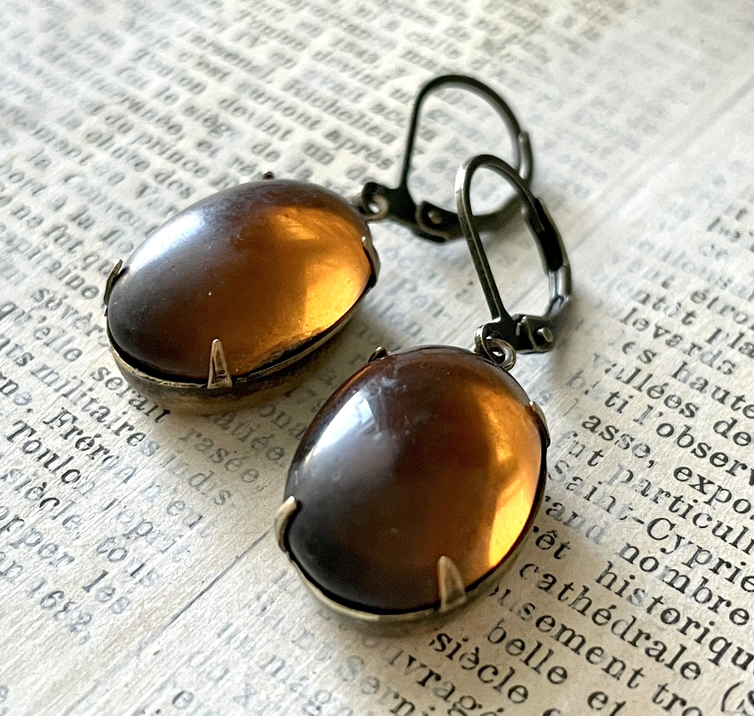 Amber Brown Vintage Glass Rhinestone Earrings (E9)