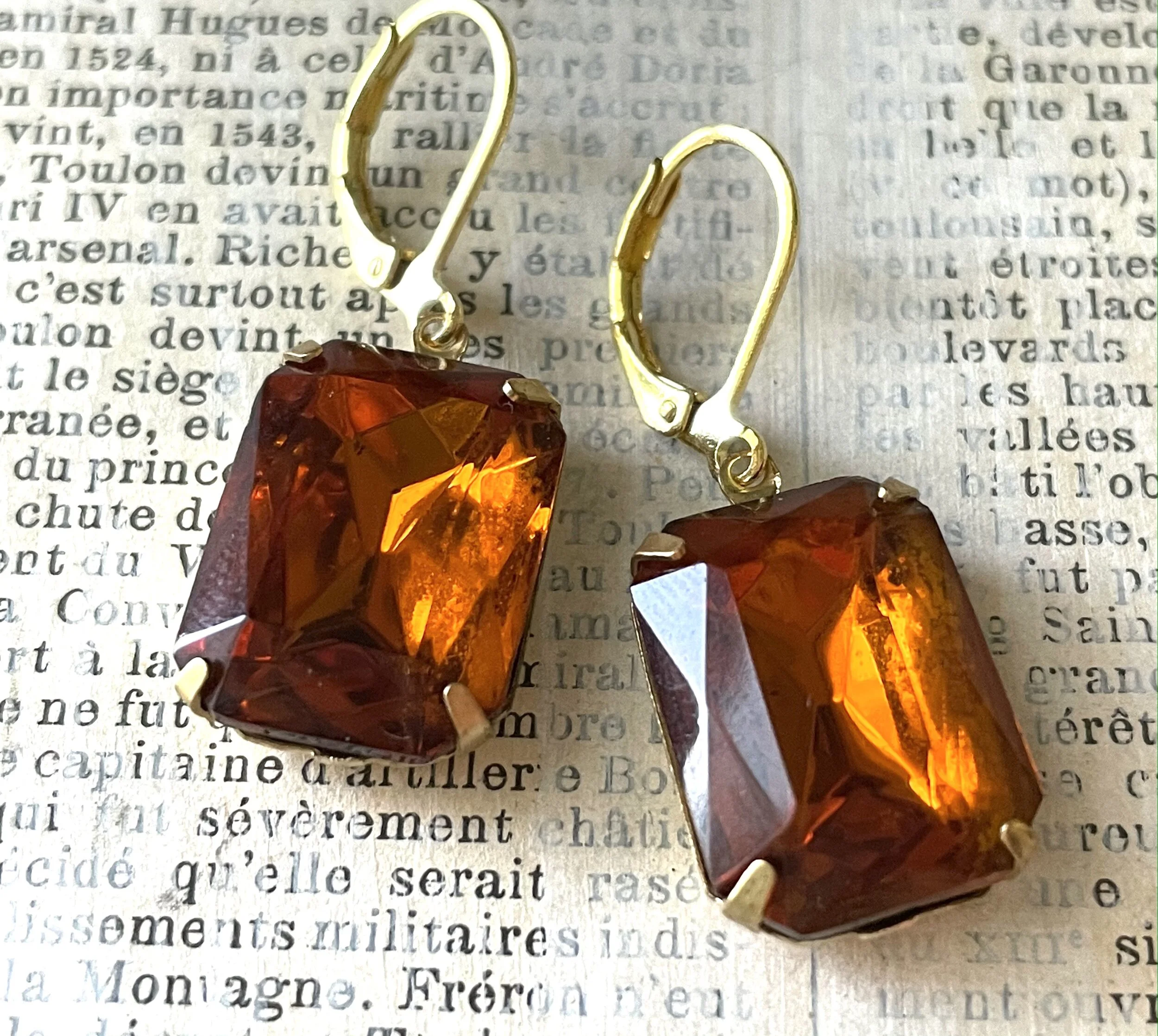 Dark Amber Vintage Glass Rhinestone Earrings (E8)