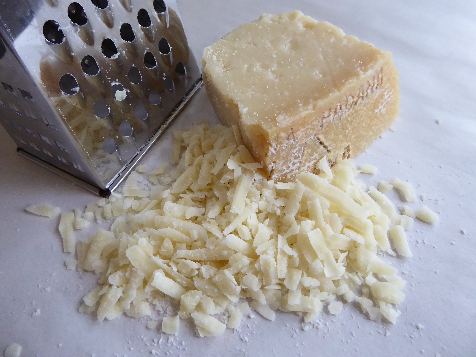 cheese-1100774_1920.jpg