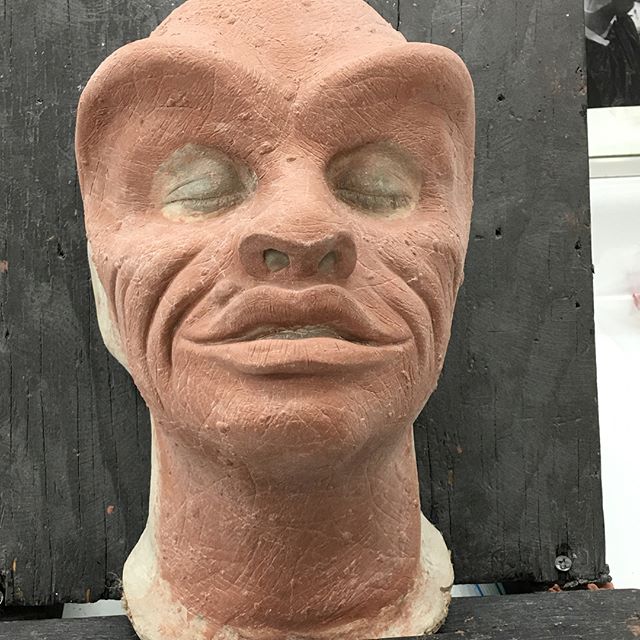 progress 🌘
&bull;
&bull;
&bull;
&bull;
&bull;
#gremlins #gretathegremlin #makeupdesignory #mudburbank #sculpting