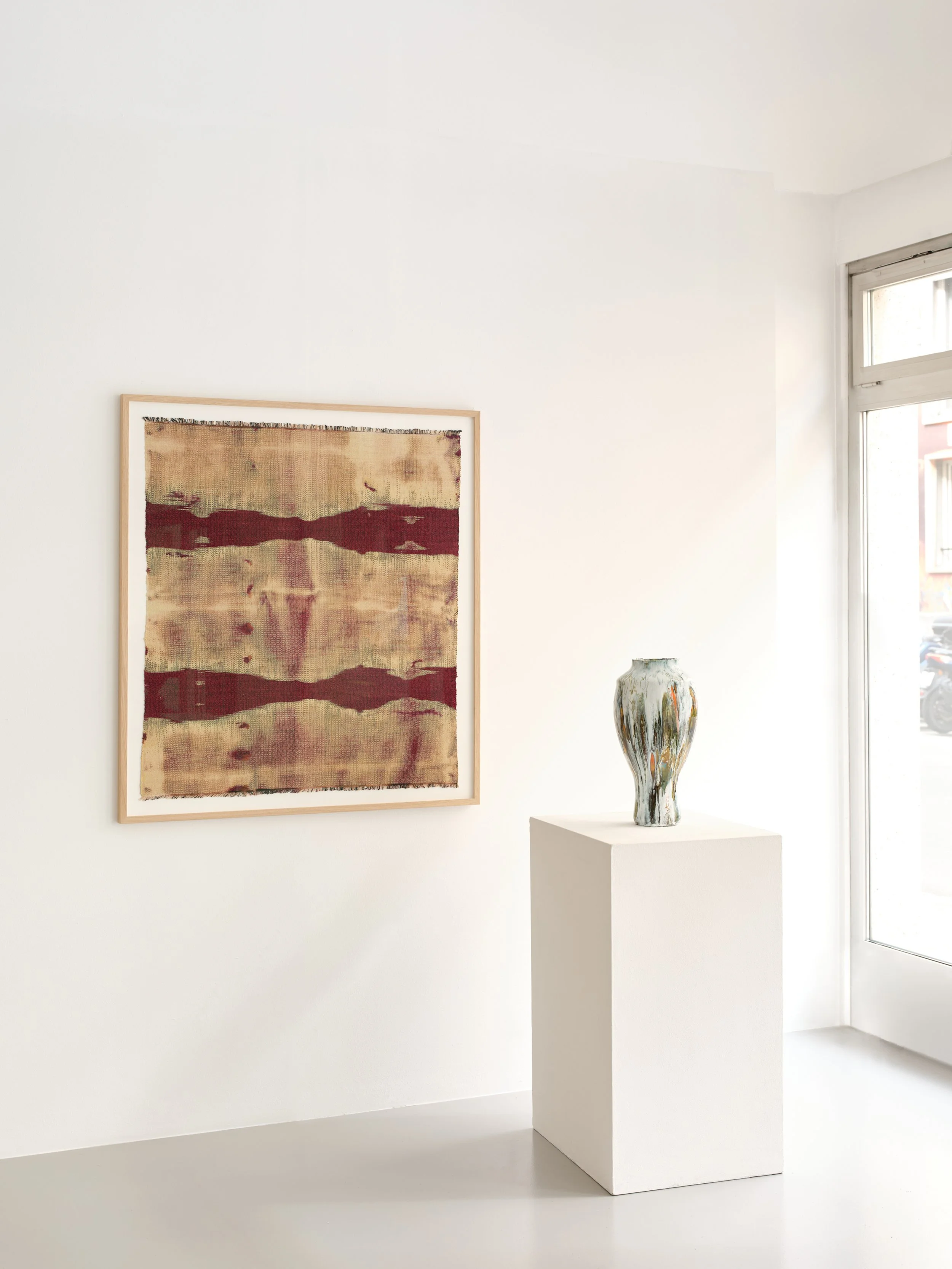 ed.TasteContemporary_OutoftheBlue_110326b_0953_v2.jpg