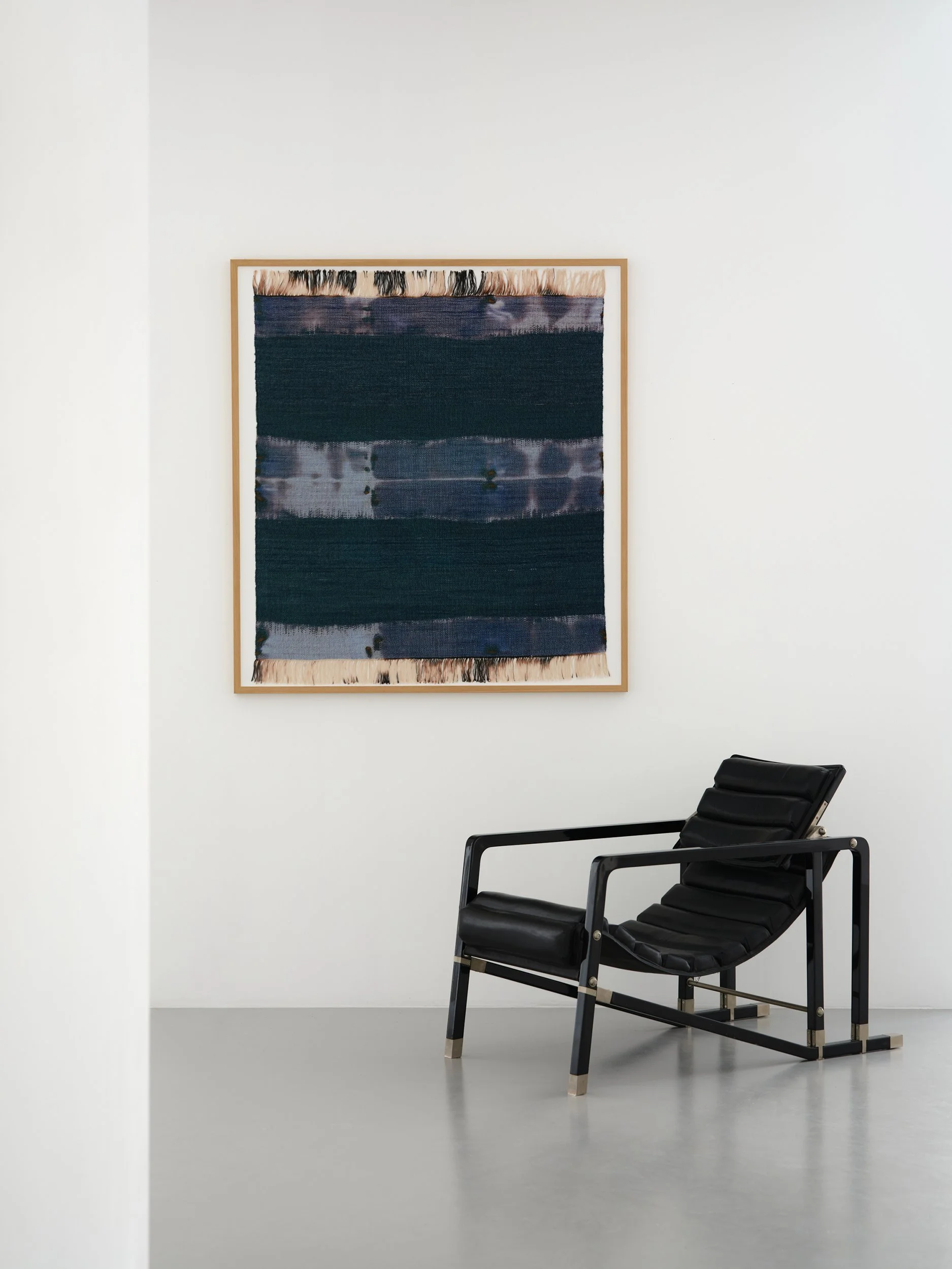 ed.TasteContemporary_OutoftheBlue_110326b_1048_v2.jpg