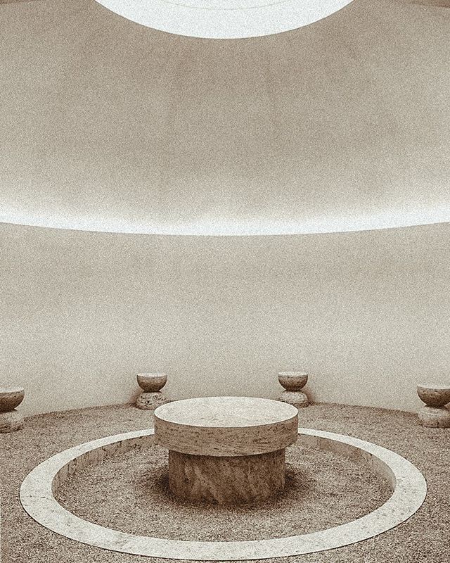 High domed ceiling in a circular space with Turrell-esque lighting creates such an atmospheric and meditative space.
.
Hallebusch, Biennale Interior by Nicholas Schuybroek
.
.
.
.
.
.
#naturalbuilding #sustainablearchitecture #sustainabledesign #orga