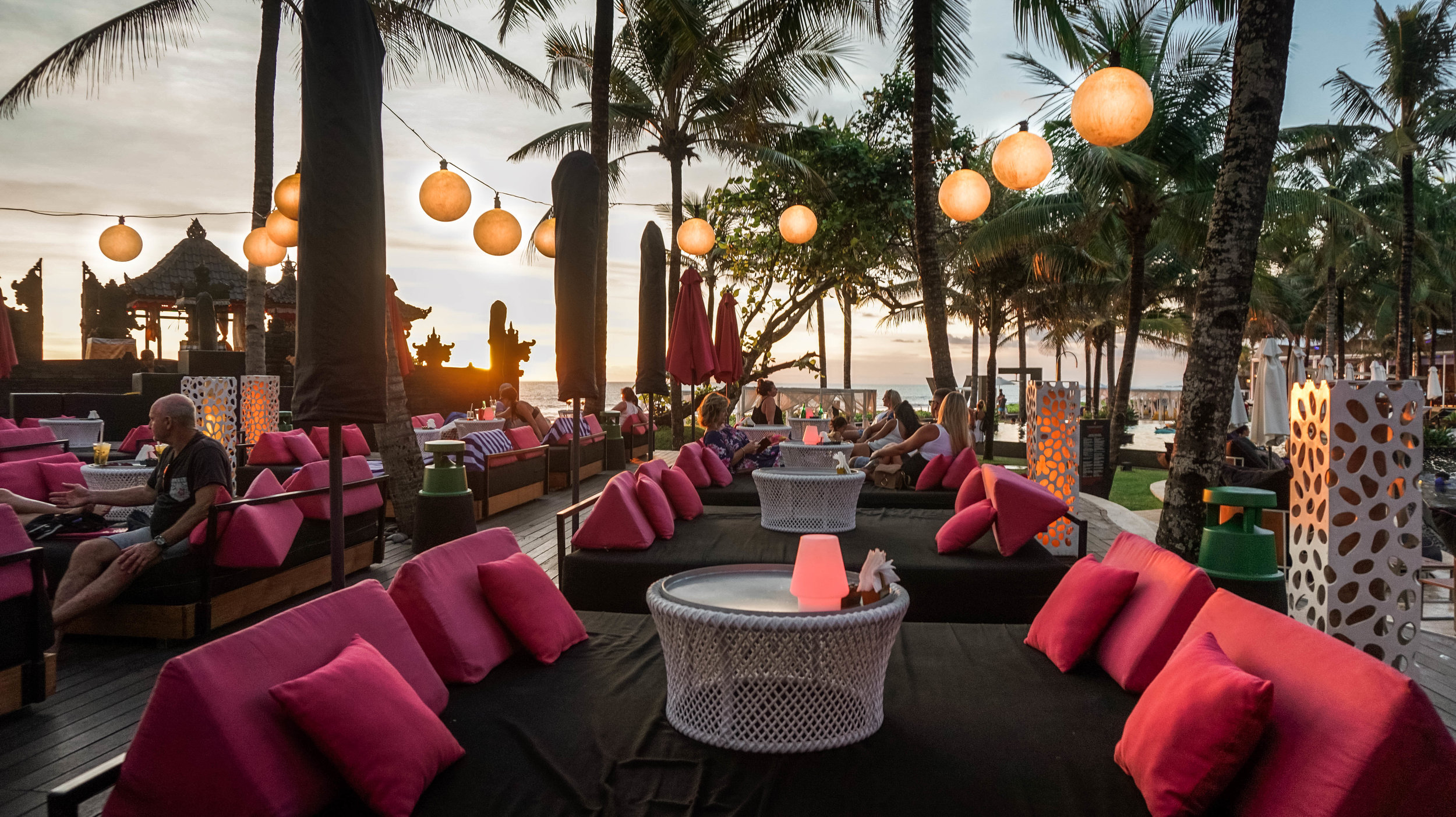 W-Seminyak-bali-woobar.jpg