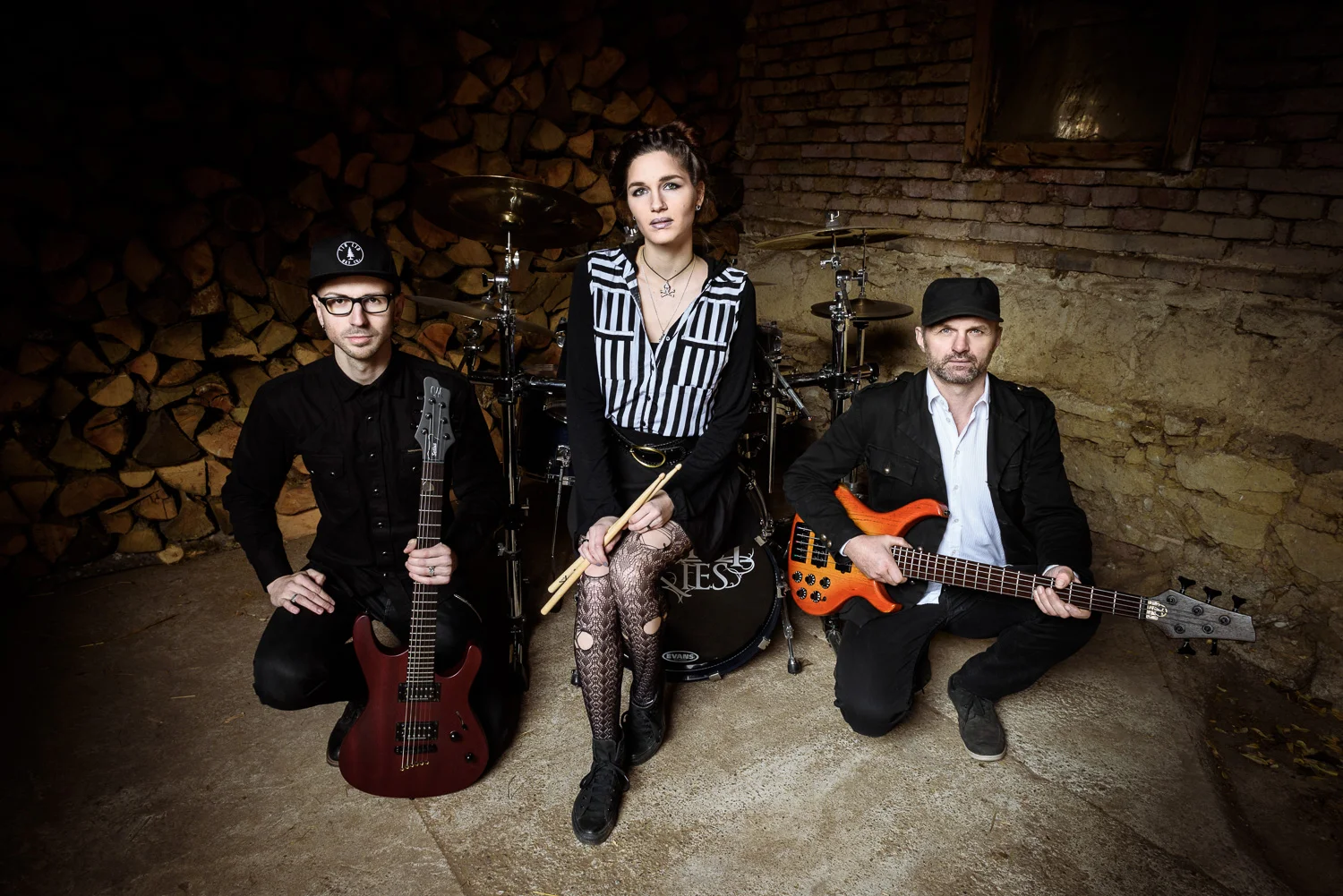 bandshoot-brilliant-red-01.jpg