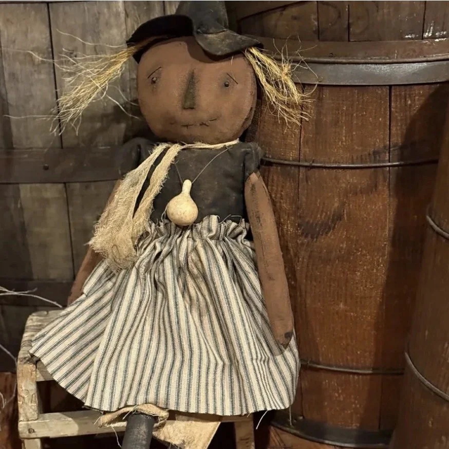 28” Beatrice  sitting Witch $88.00