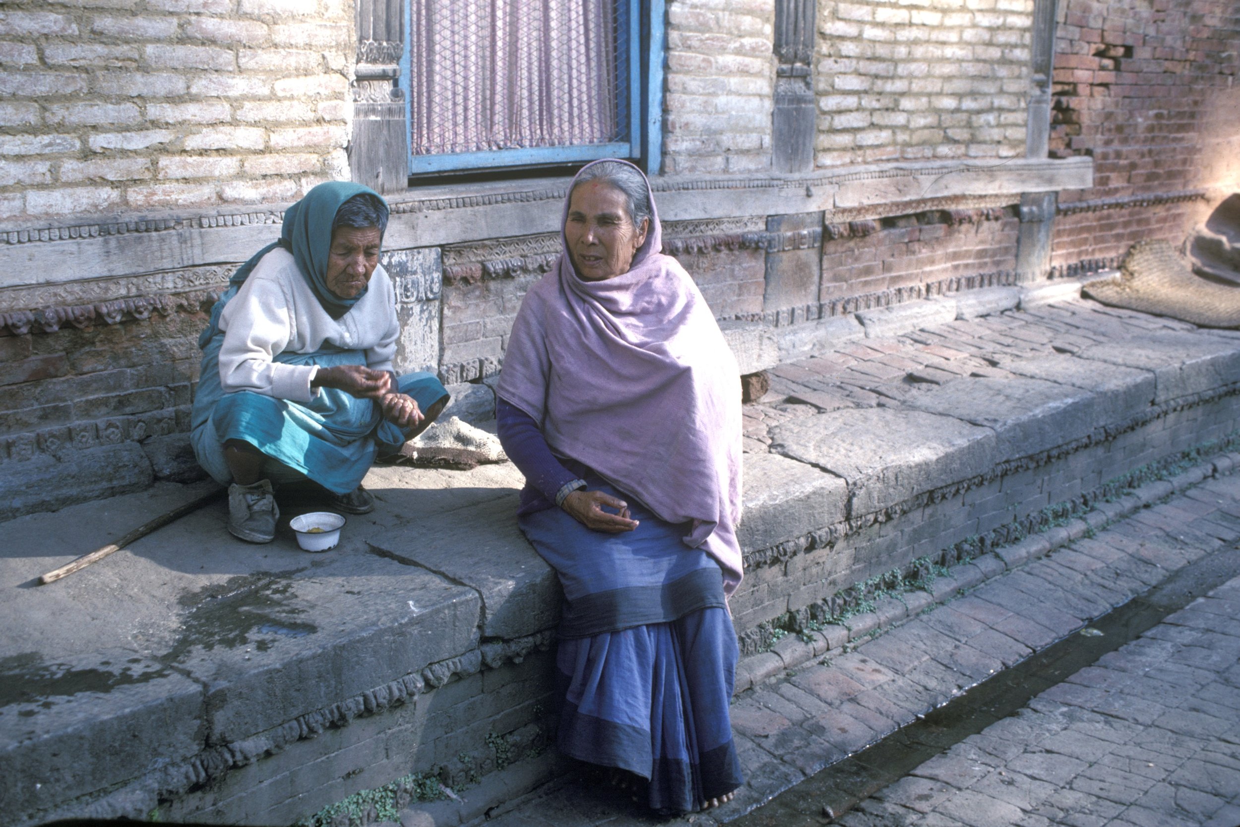 WEB Two Women in Leper Colony A 01 20030912.jpg