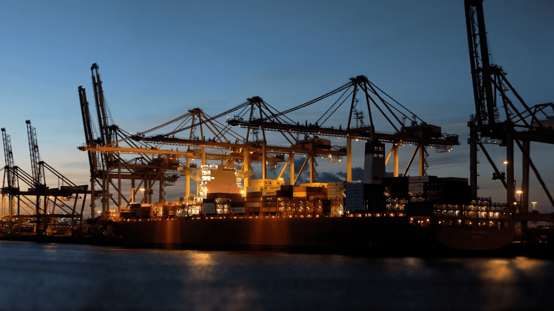 AOG Port.gif