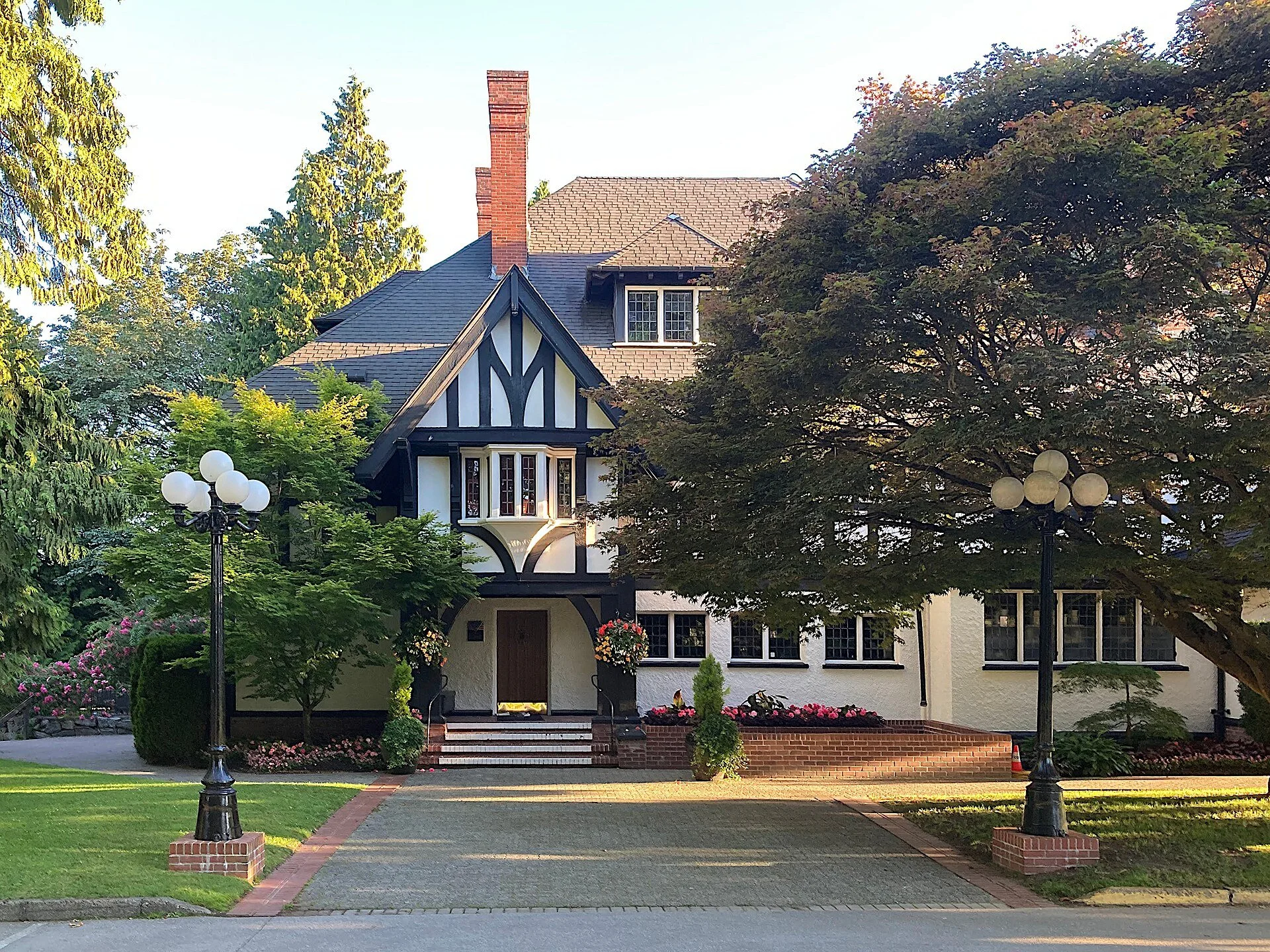 Reading a Street Through Its Windows: How BC's Older Neighbourhoods Are Aging Gracefully