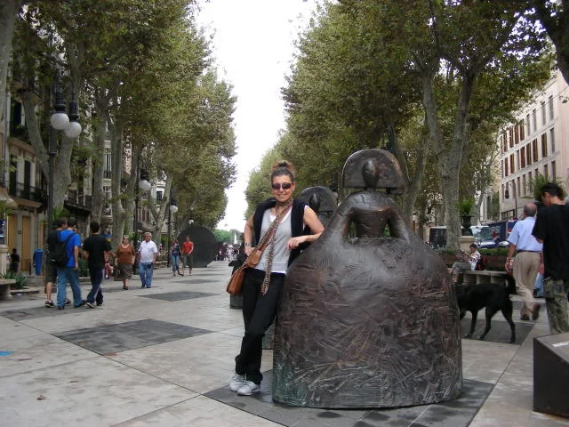 Patti in Spain, with the same girl that's pictured with Jose in Helsinki earlier