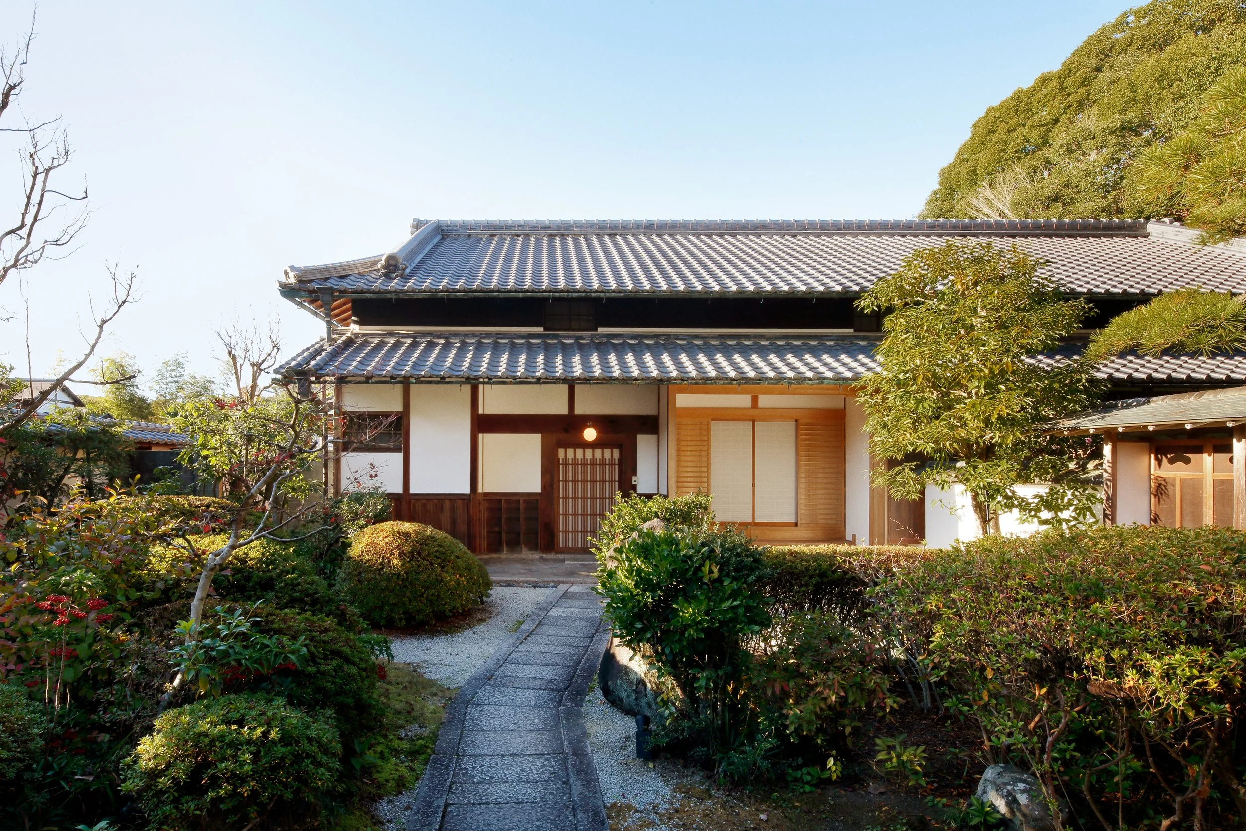 Japan_UI_Winter_44328080_R1 Alt_QC.jpg
