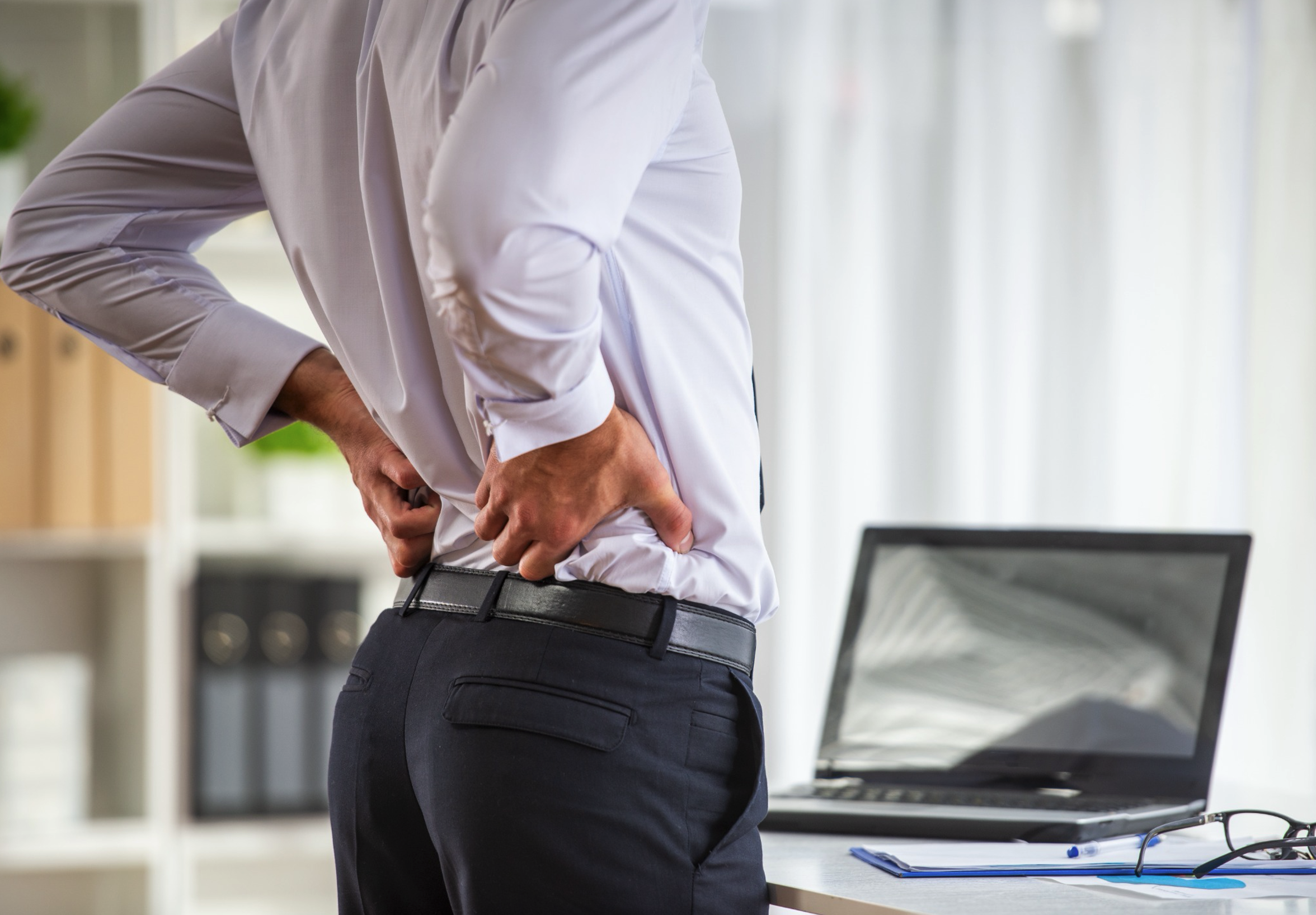 How to Avoid Neck and Back Pain at Your Desk