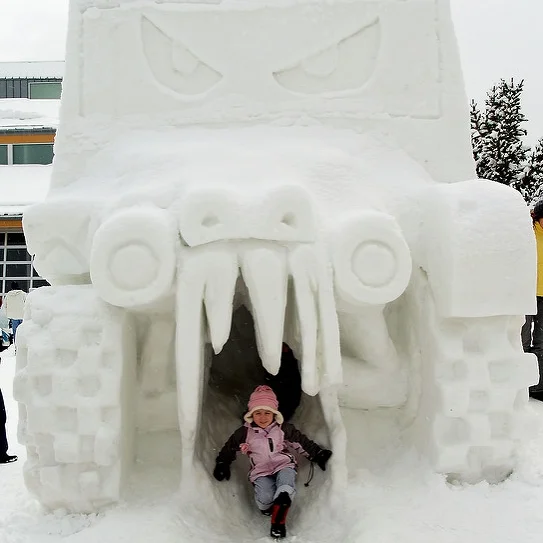 snowSculptureBreckenridge_photoByDavidShankbone.jpg