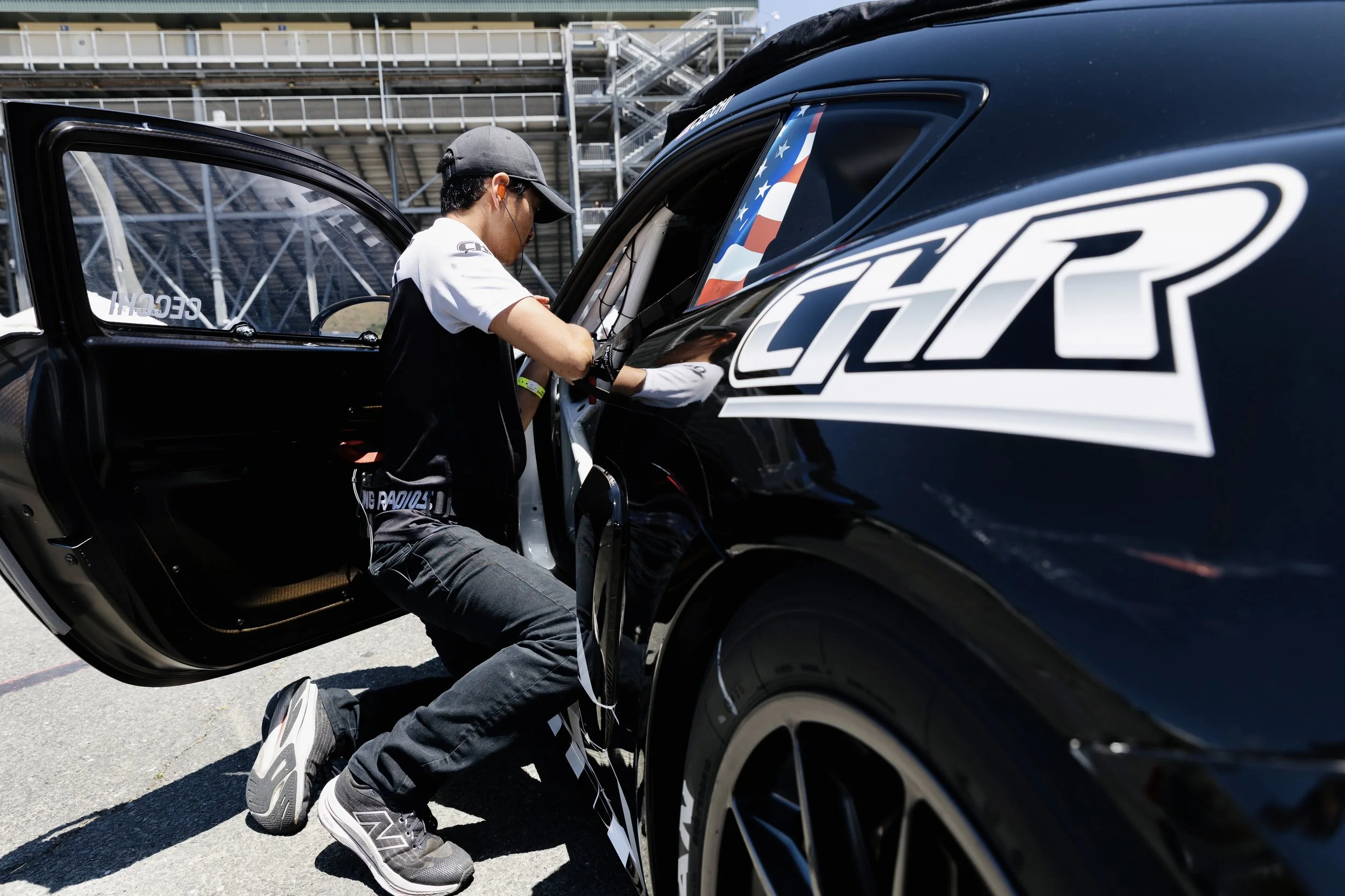 CHR Continues Porsche Sprint Challenge Championship Push at VIR