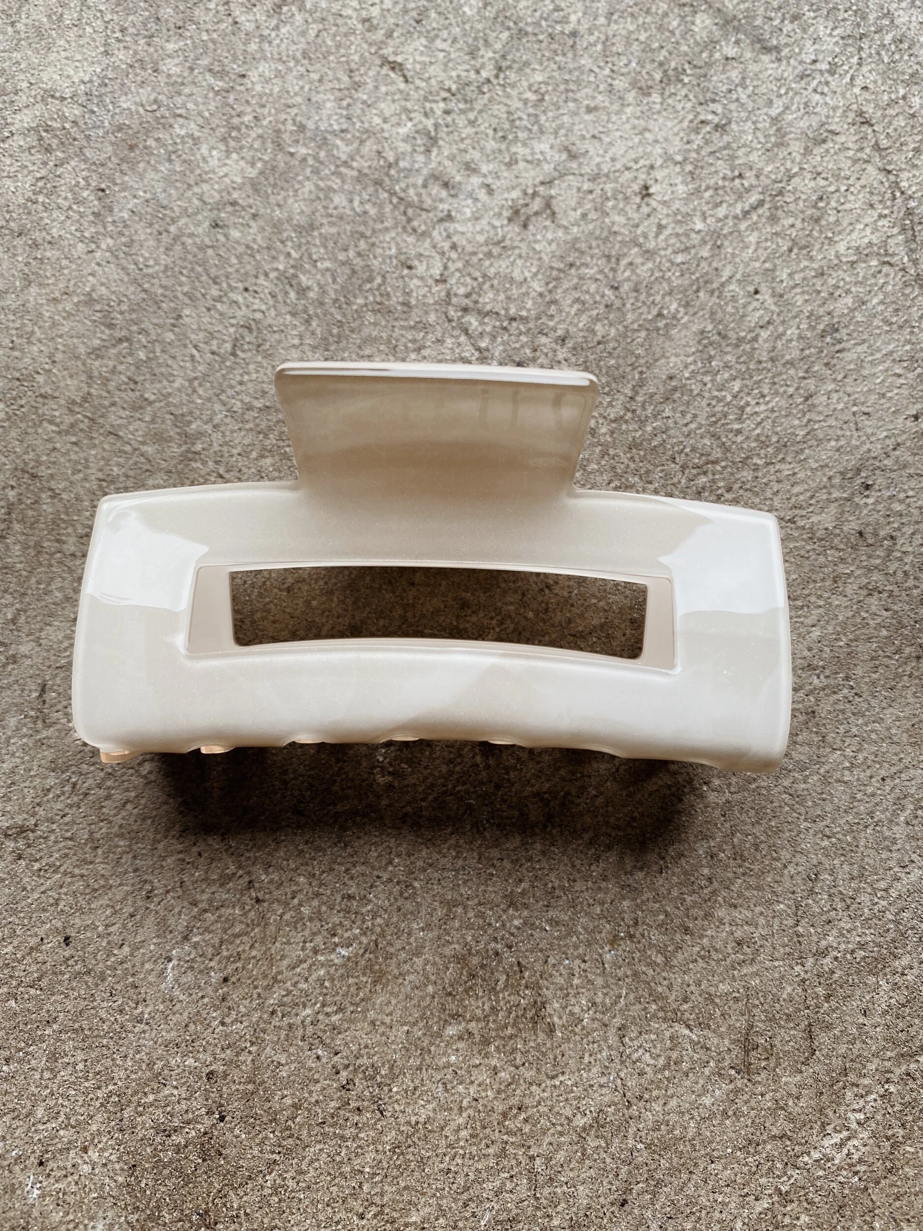 24940EC2-01E0-4B7F-B8BC-9F58B6D22837