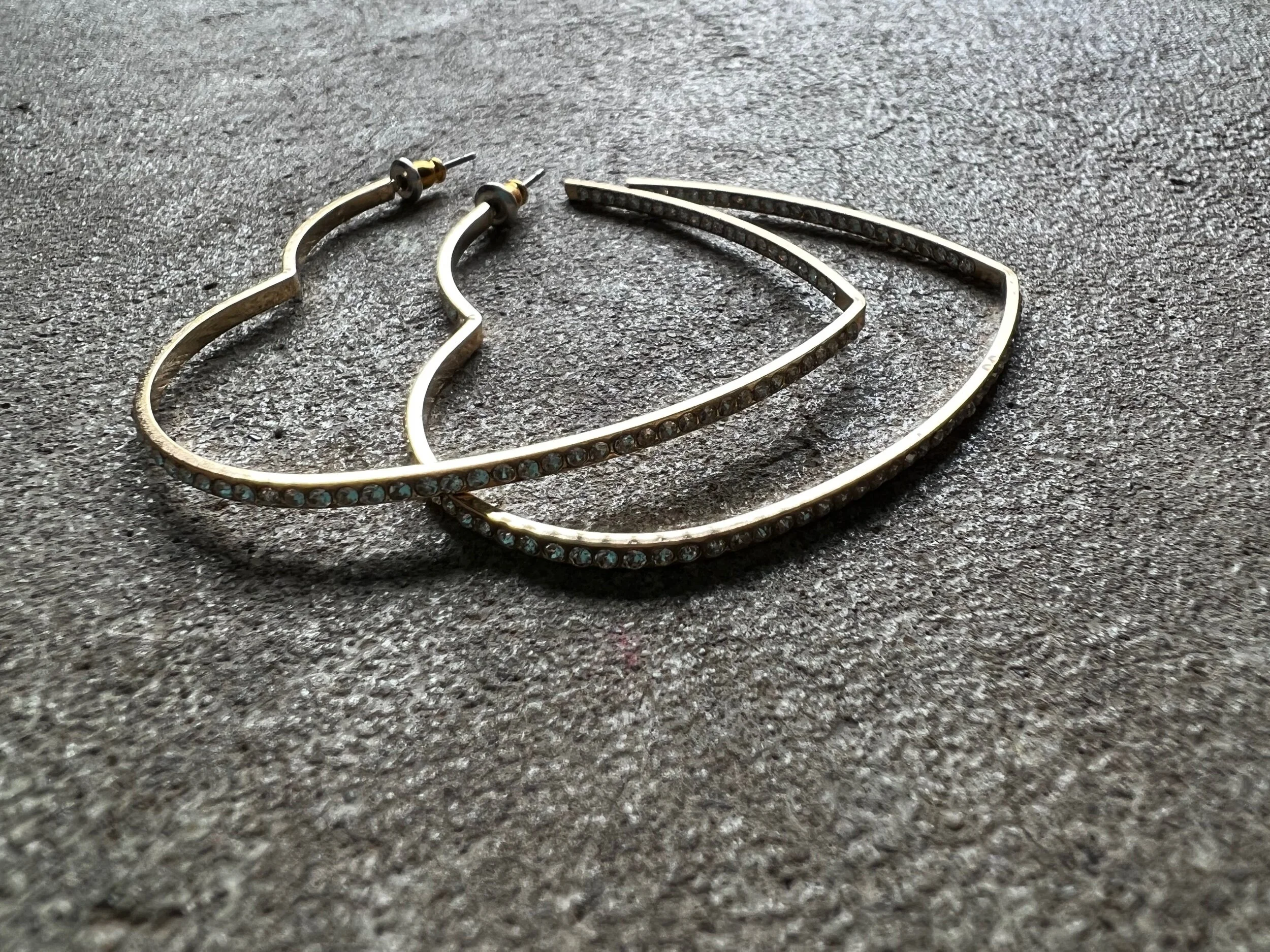 EA658ACF-334A-4CF5-AF01-4E4F3FC44F0E