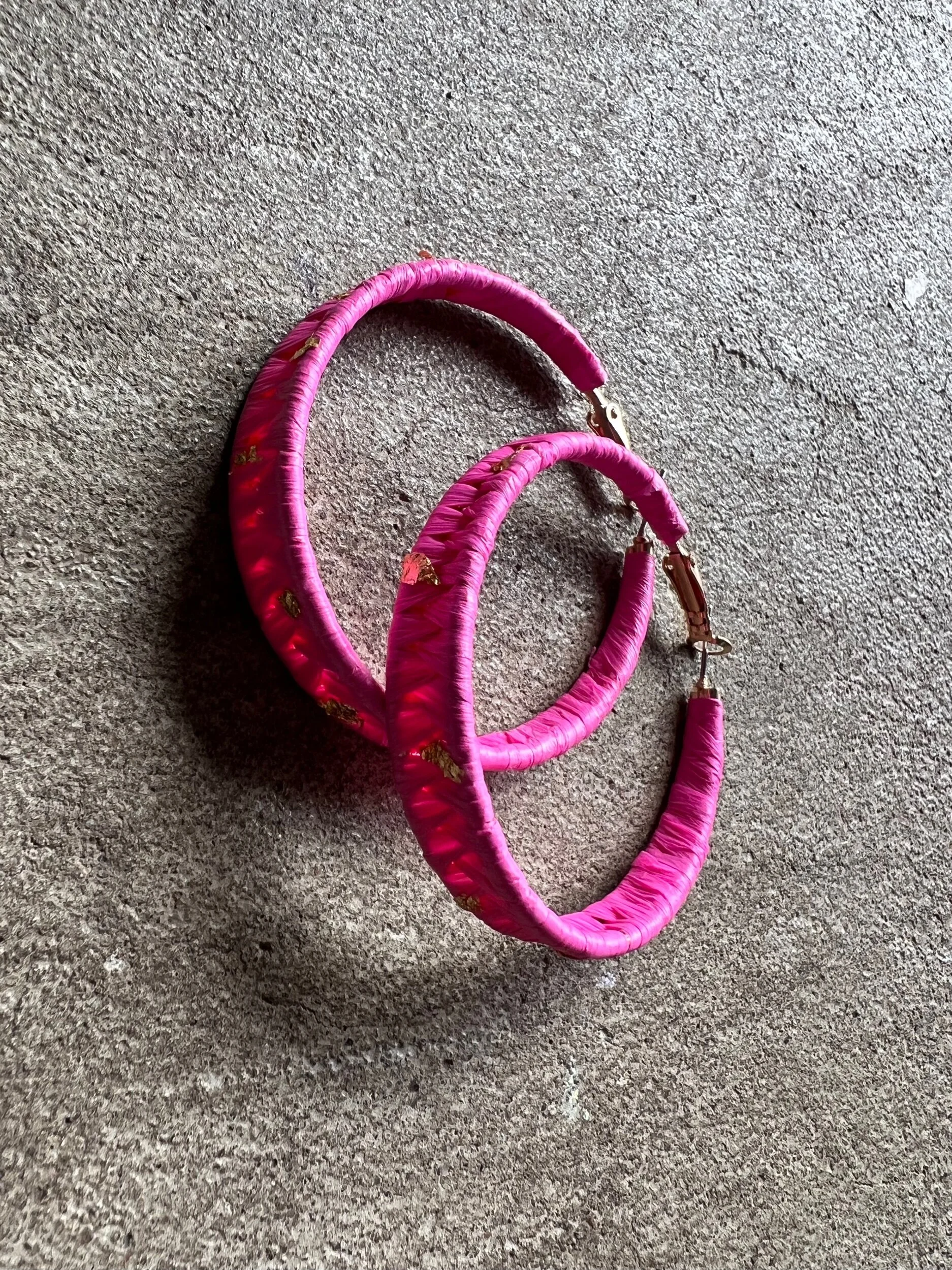 56F303D5-534C-48B6-A636-2289FF81A799