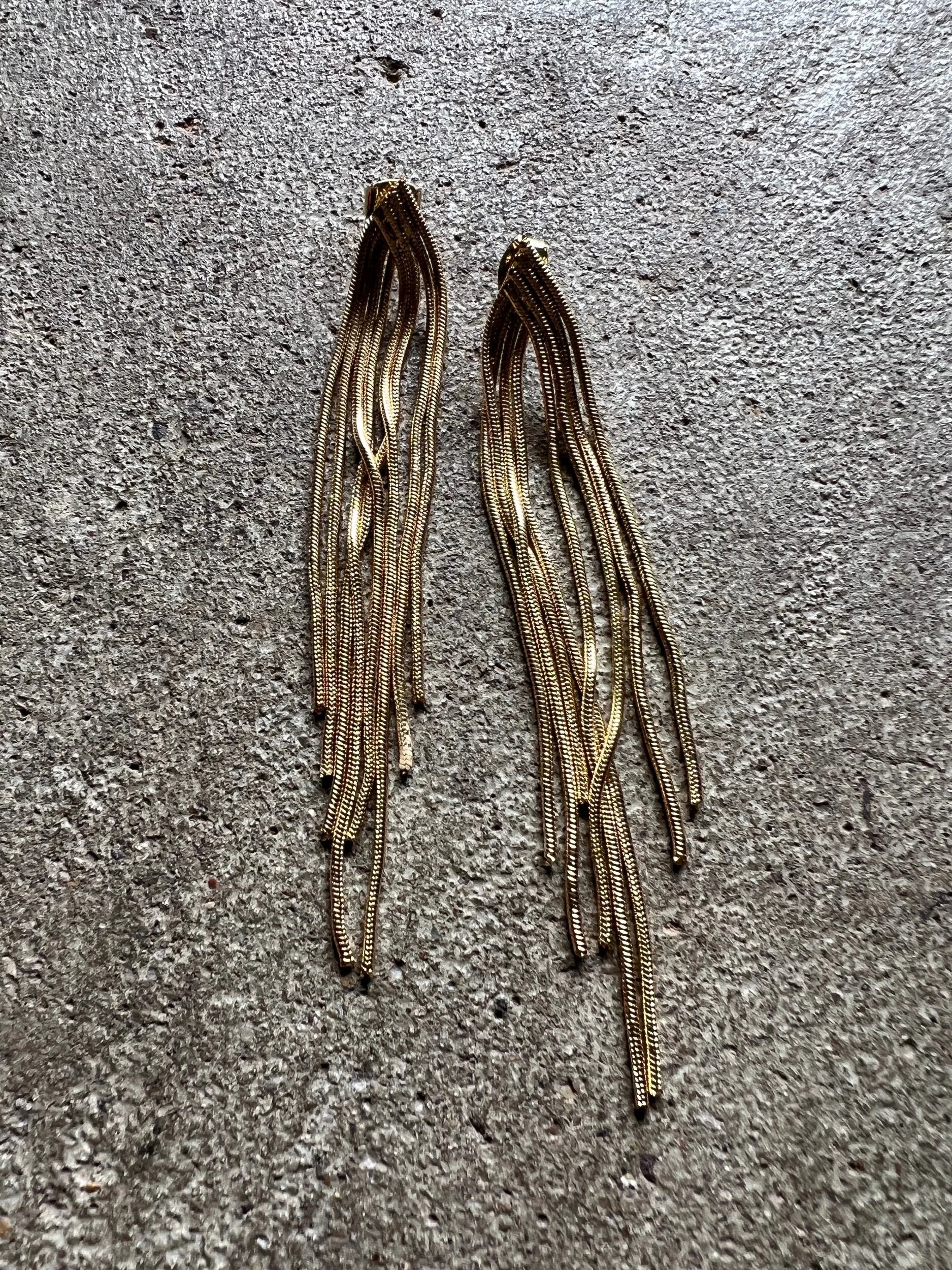 876DA6F4-71A8-4B66-854E-01AED69047C9