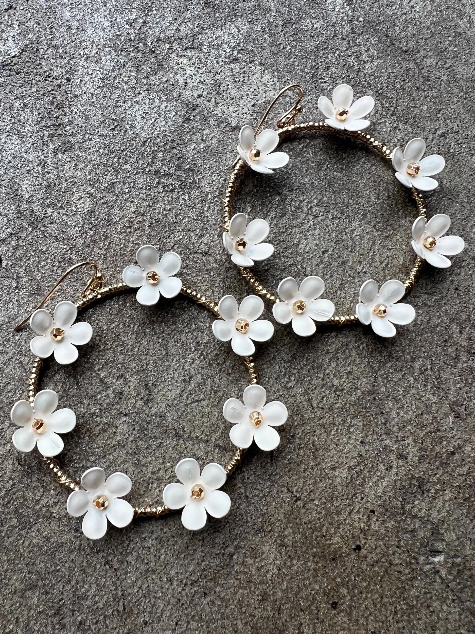 DBD8D909-F438-492A-926A-CBE928F6E43A