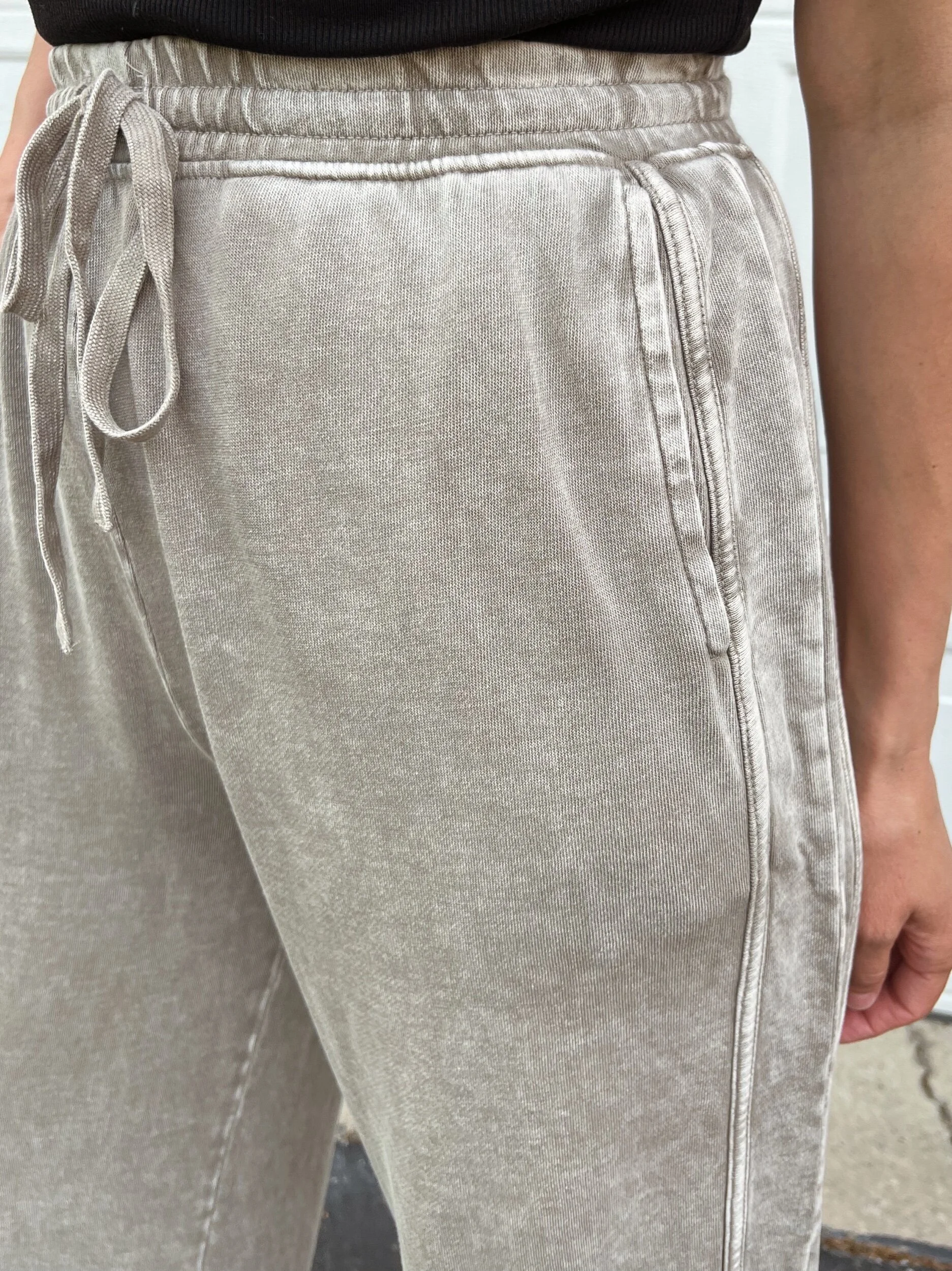 4CA8D92A-7D2D-4687-9A8E-531DFB6E3184