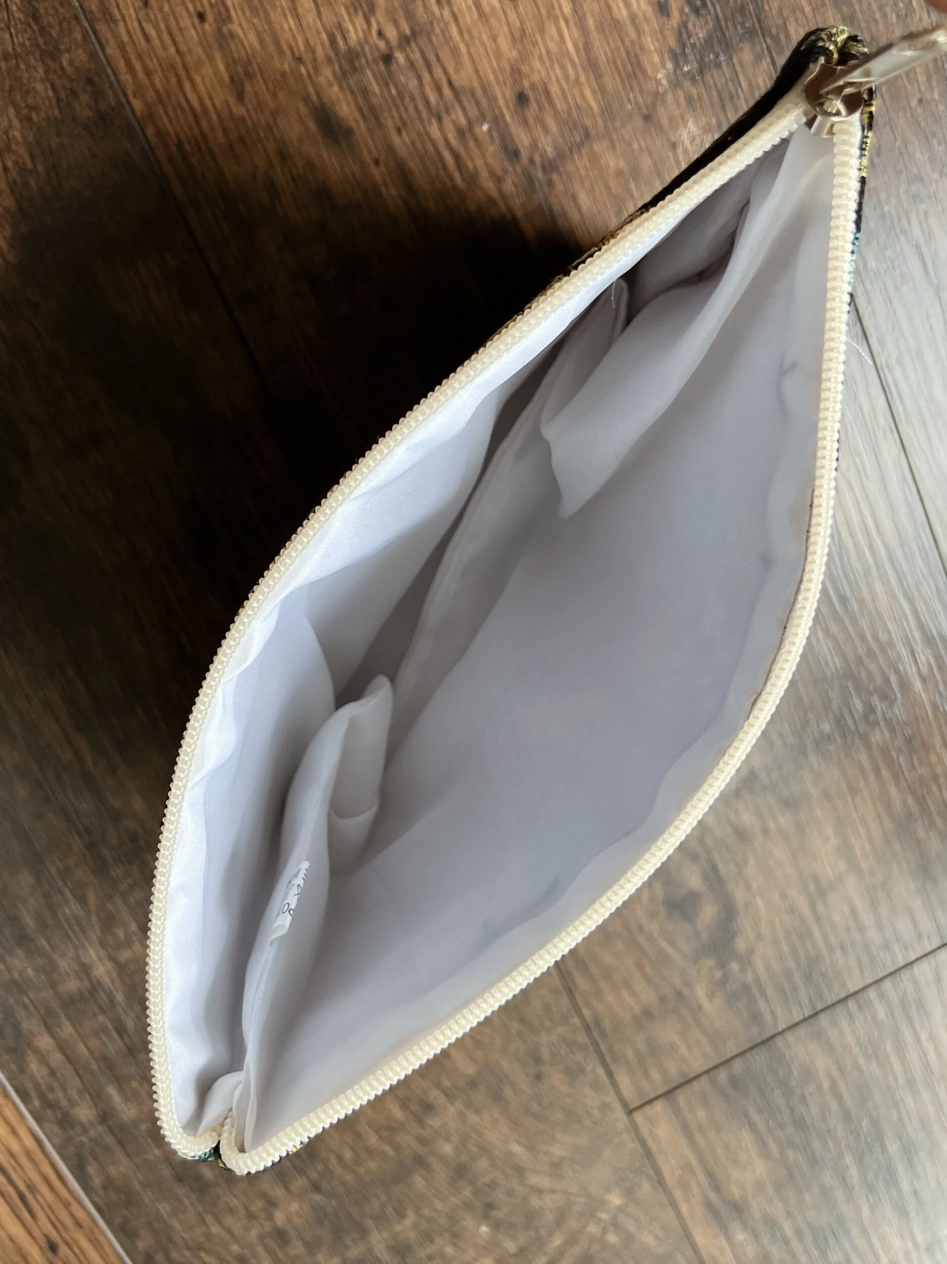 C28CEEA6-70E4-457C-BE75-EA6580E3F08D