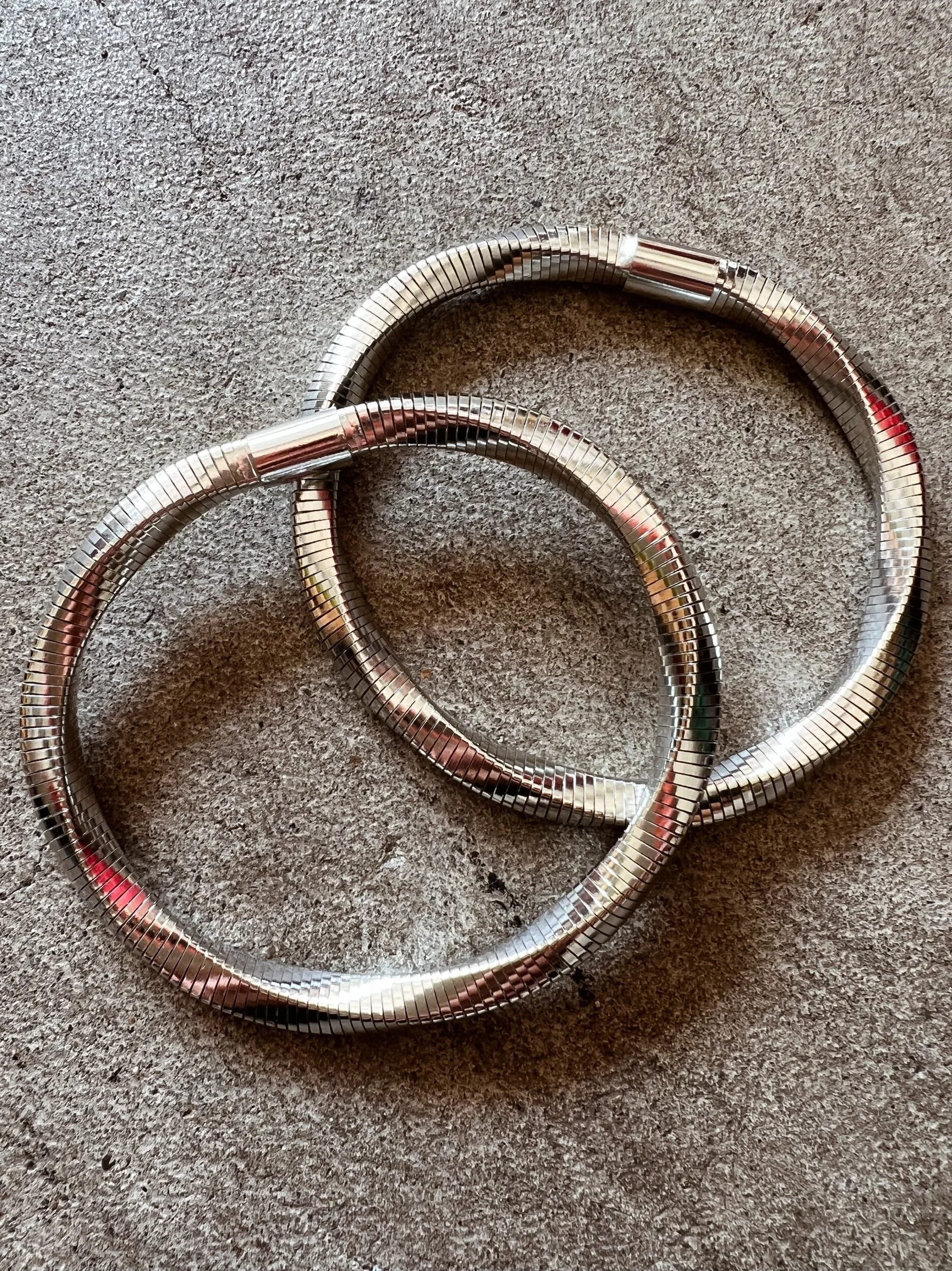 A5B2FF3F-9394-4AE2-8B87-3788E16ACFEE