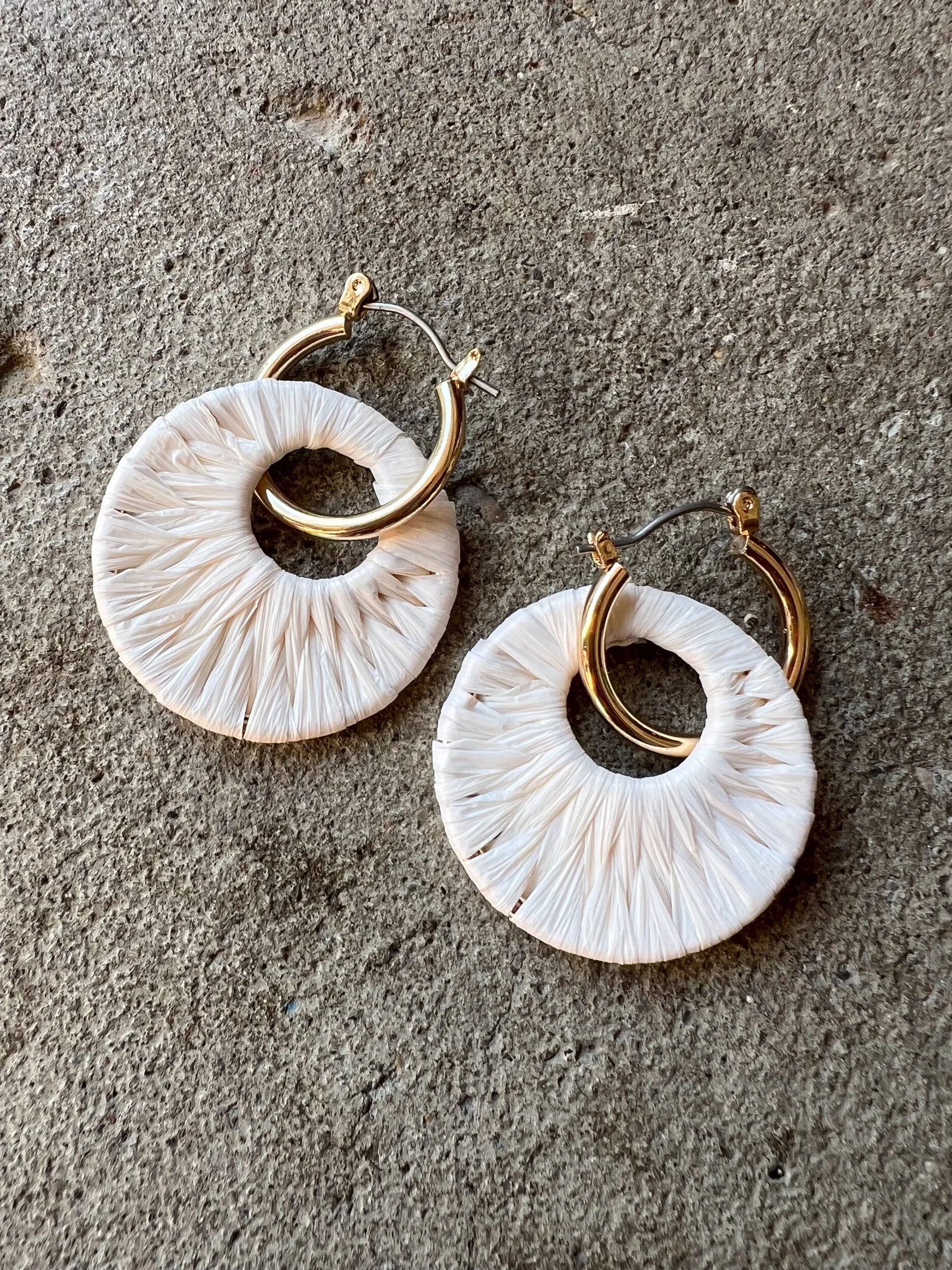 9C77E74C-344D-4847-8E4B-C76636D069A0