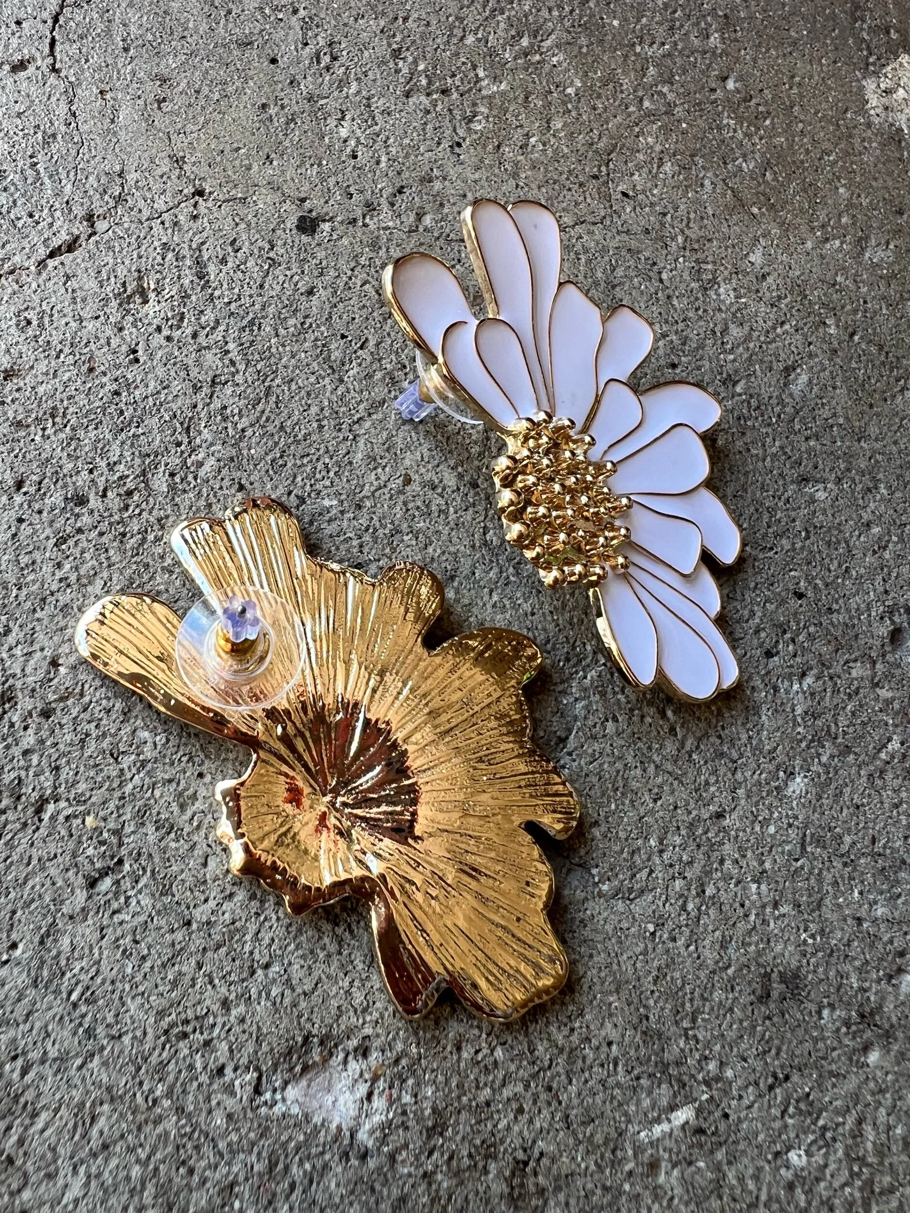 BA7E5B73-B58C-485E-92F7-0532581626AA