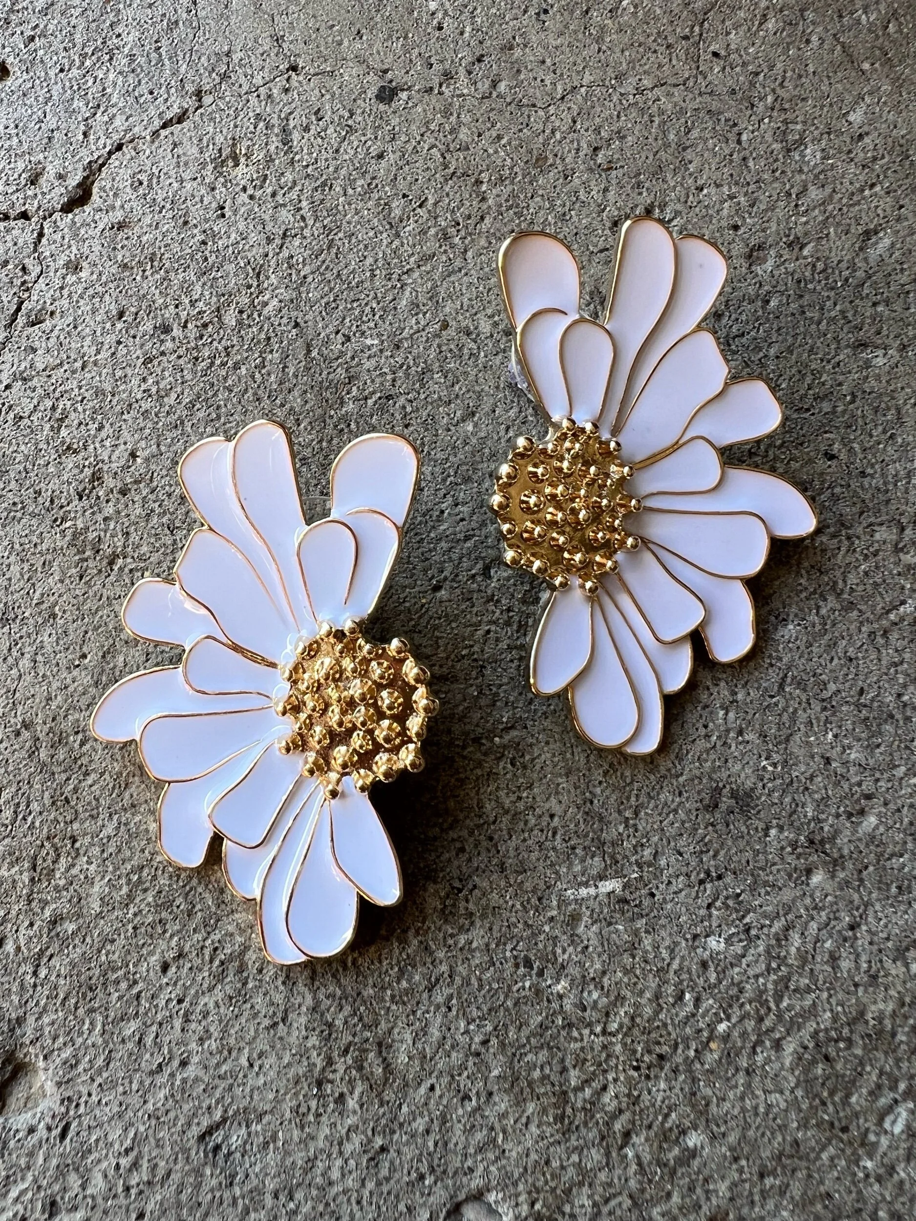 4D266321-CD03-42E9-8340-2EECE93893AA