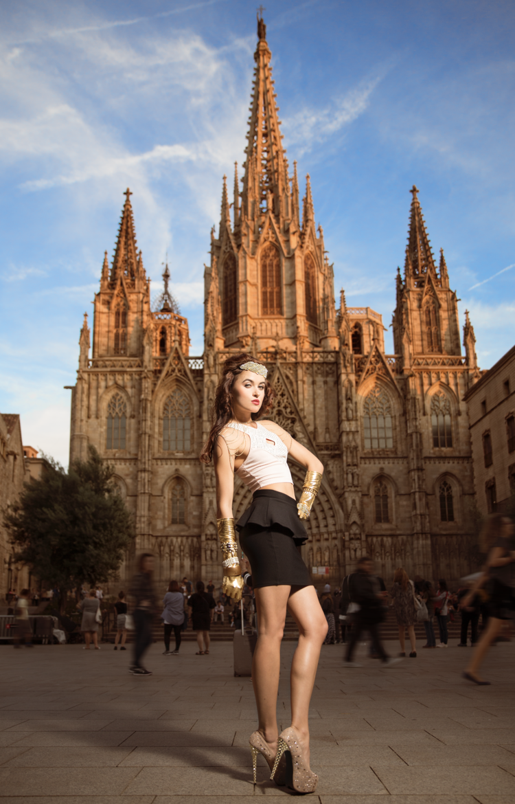 model+fashion-photography-barcelona+spain+church