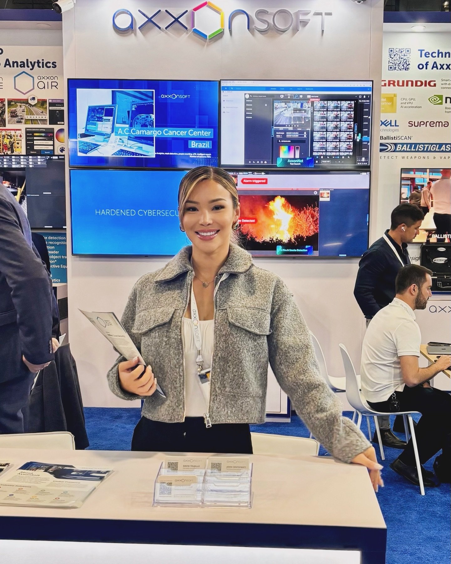 Lighting up ISC West with a smile! 🌟 Honored to represent innovative security solutions and connect with the industry&rsquo;s finest.
📍Las Vegas, NV 
.
.
#iscwest #CyberSecurity #TechTrends #BlossomTalent #BoothHostess #staffingsolutions #TalentAge
