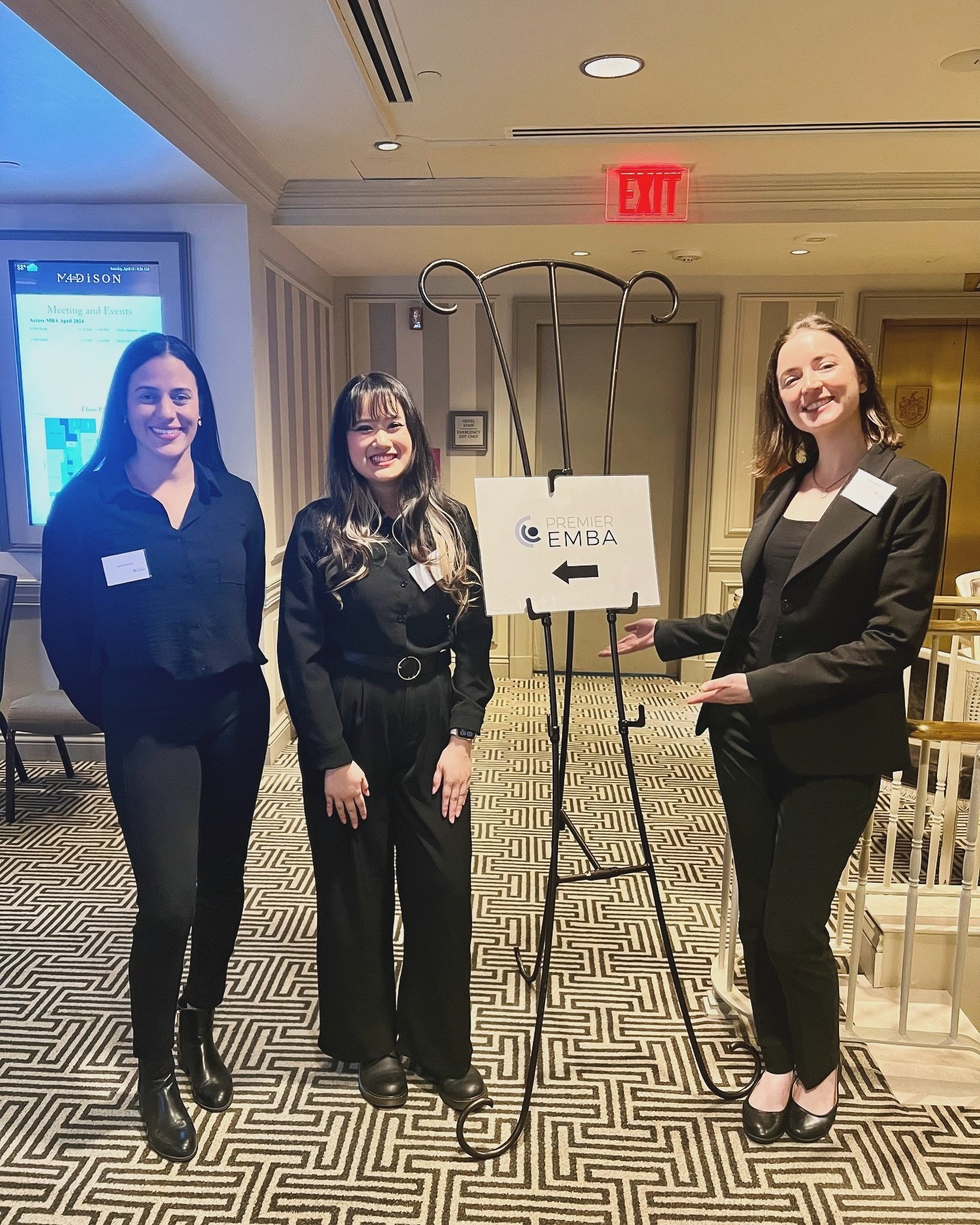 Behind every successful event is a remarkable team!
Cheers to our awesome hostesses for a seamless Premier EMBA event in DC!
📍Washington, DC
.
.
#TeamWorkMakesTheDreamWork #PremierEMBA #WashingtonDC #BlossomTalent