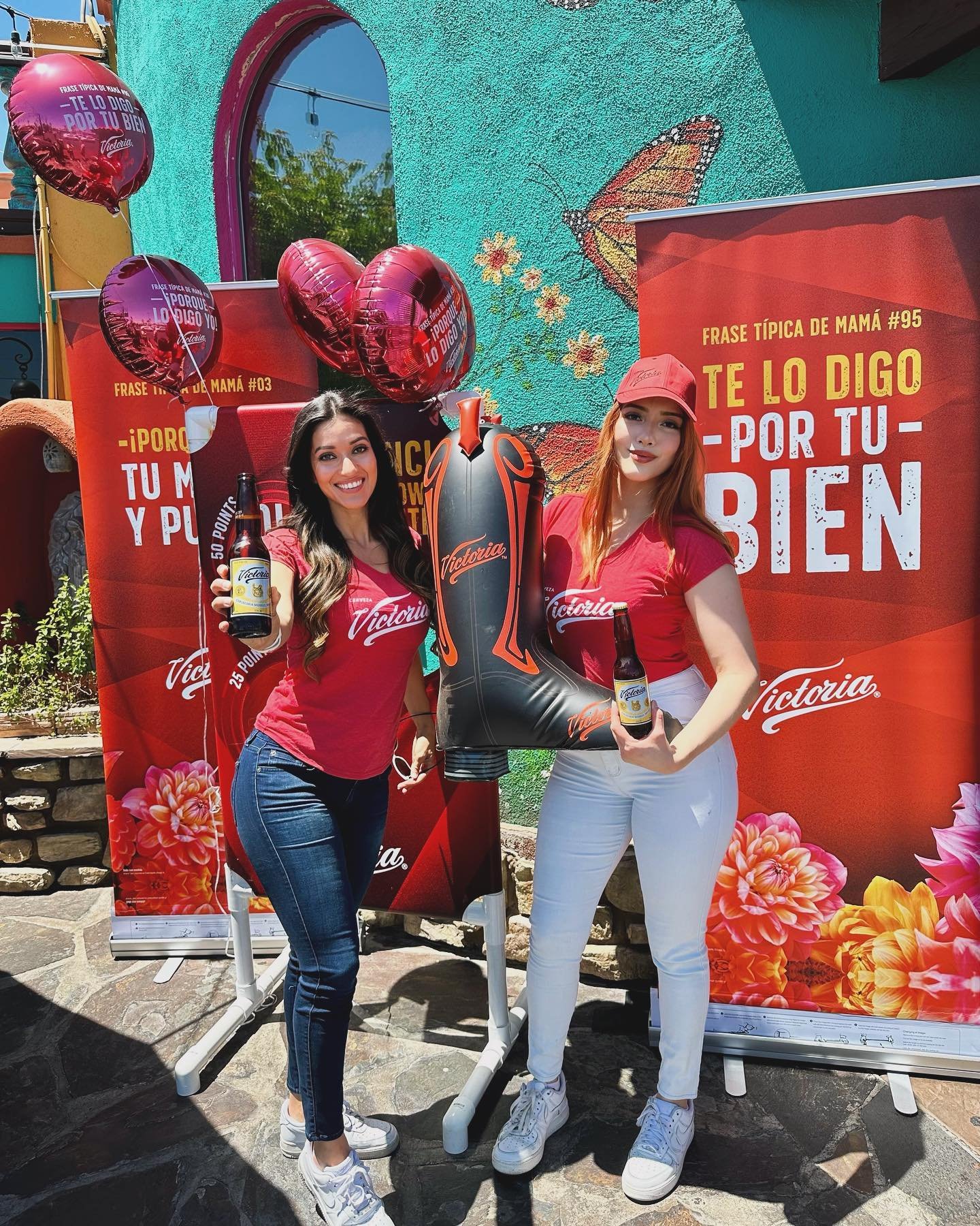 Cheers to the best! 🍻 Celebrating Mother&rsquo;s Day weekend with Victoria Beer 
📍Las Vegas, NV
.
.
.
 #VictoriaBeer #MothersDayCelebration #PromoModels #blossomtalent #chanclathrowingcontest