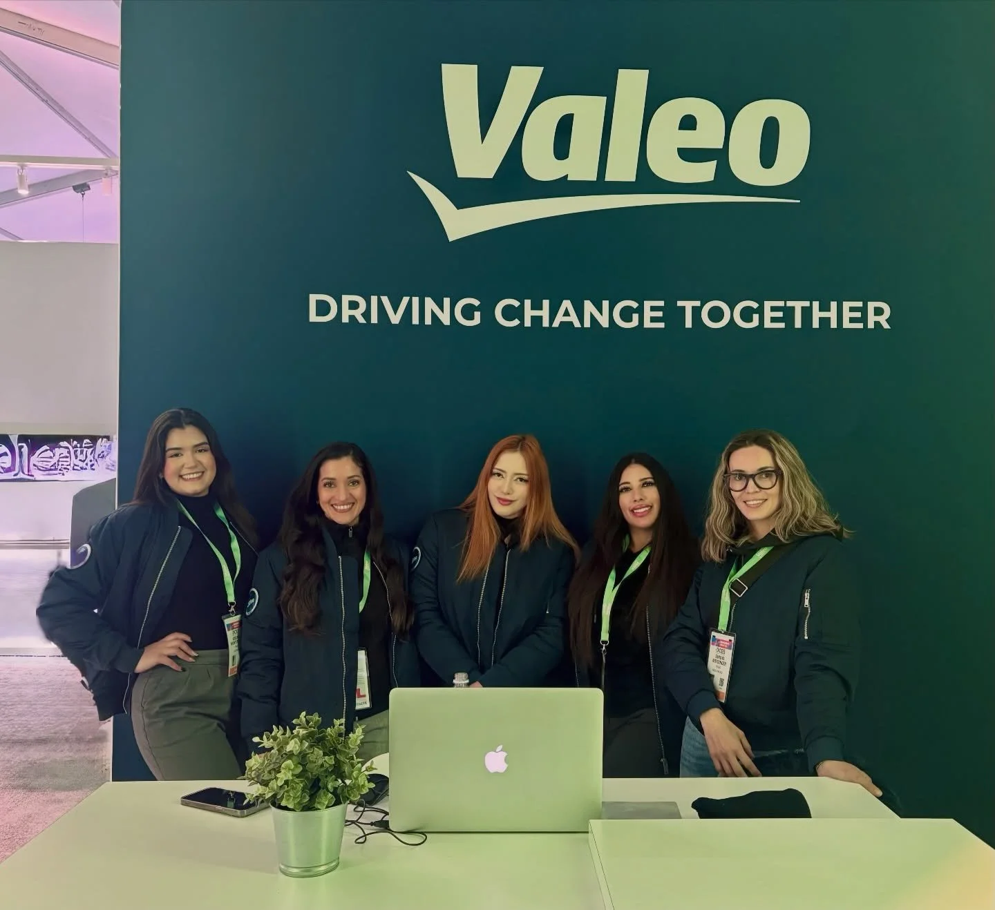 Nothing but good vibes, great tech, and even better teamwork at @ces last week!
📍Las Vegas, NV
.
.

#CES2026 #EventStaffing #TechEvents #TradeShowModels #EventProfessionals
