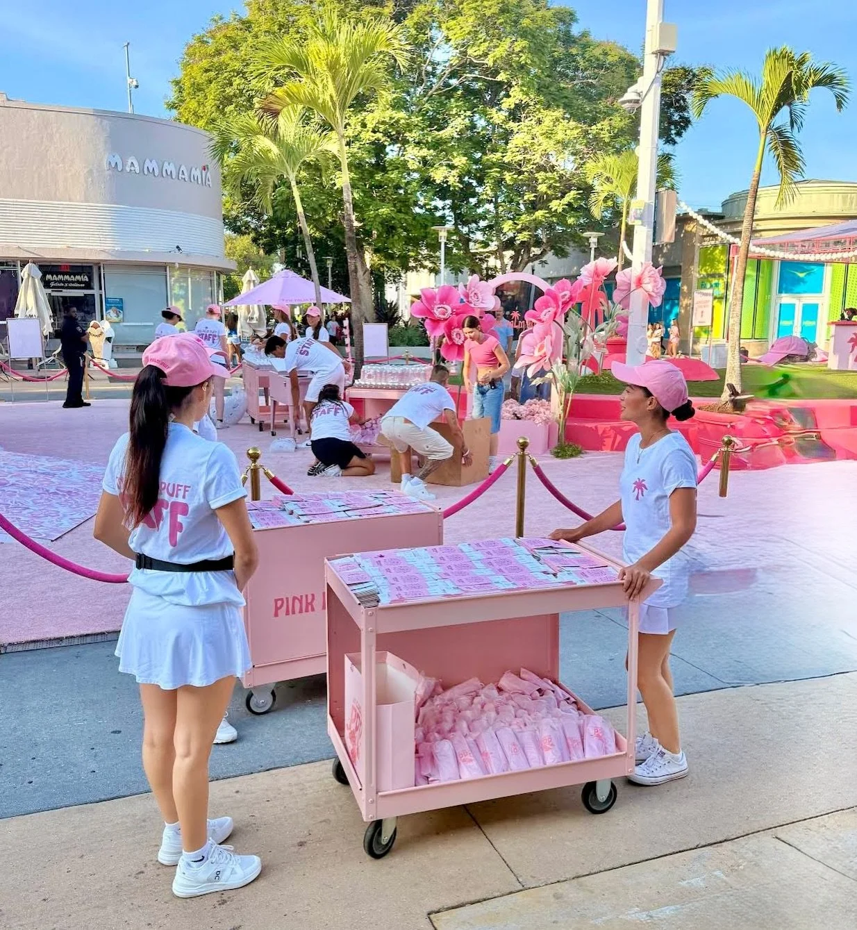 A few more moments from the PPP Cloud Club Miami Pop-Up in Miami Beach 🌴💕

From early setup mornings to packed activation hours, it was amazing seeing this experience come to life with such a great team and energy all around.

Grateful to everyone 