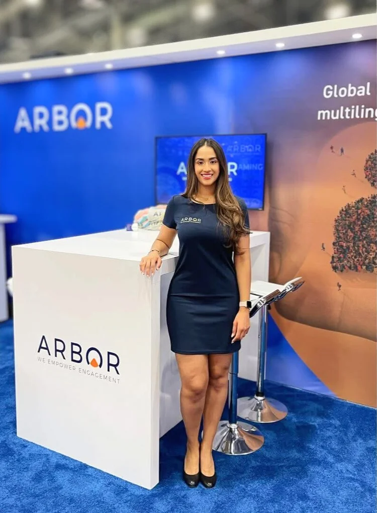 Experienced Las Vegas booth models and convention hostesses maximizing booth lead generation