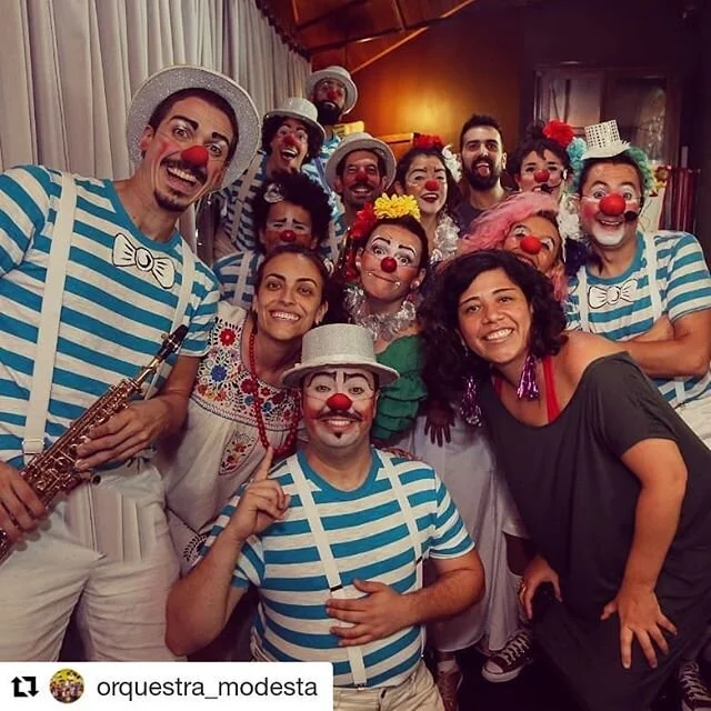 Bora carnavalizar com muita alegria nos 4 dias de folia com a @orquestra_modesta !!! #VemCarnaval!!! 📸 @tuttyland