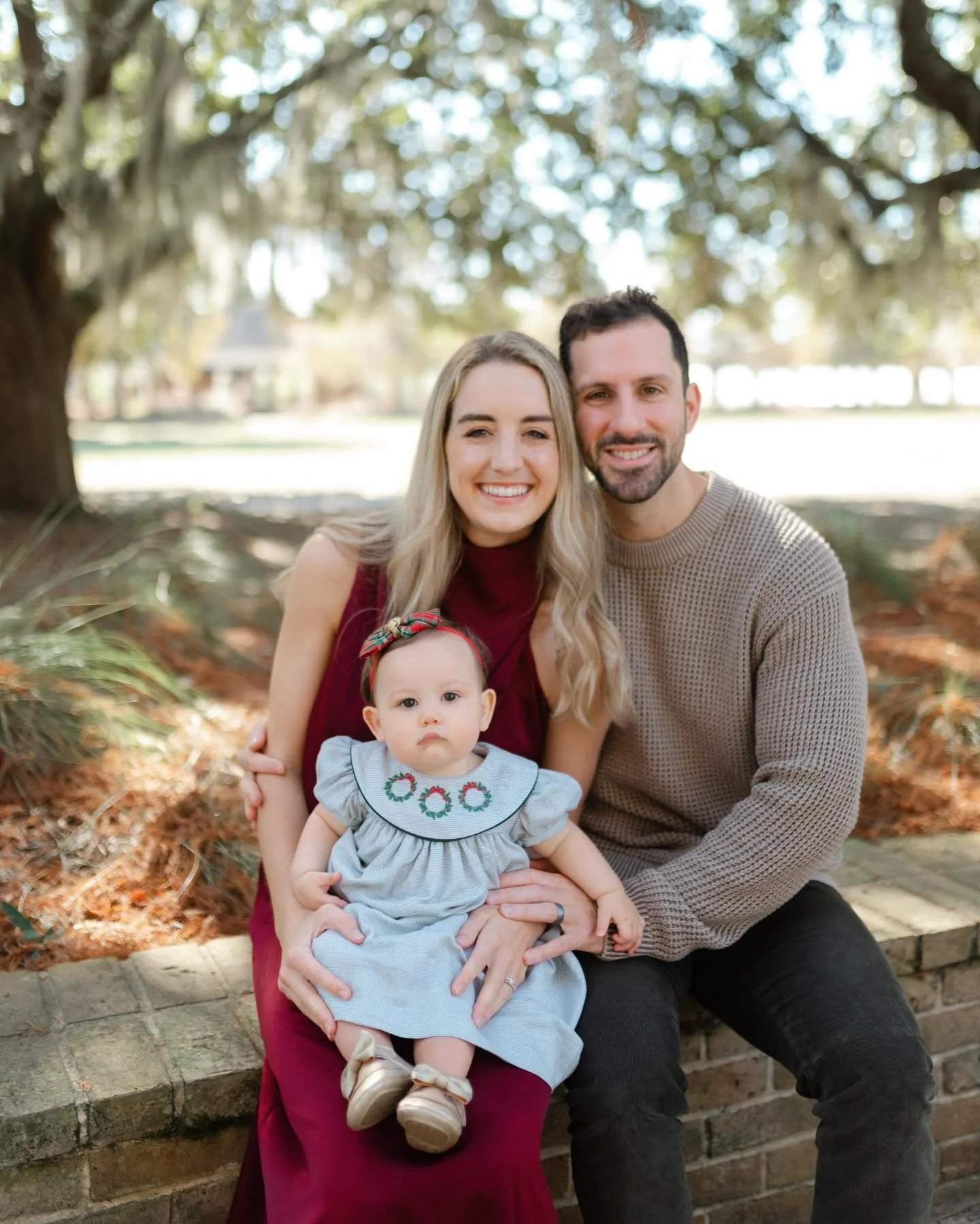 Merry Christmas from The Finch Family! Wishing you and your family a blessed and holy celebration of Christ&rsquo;s birth.

#merrychristmas #christmascard #christmas2025 
📷: @jenolanophoto