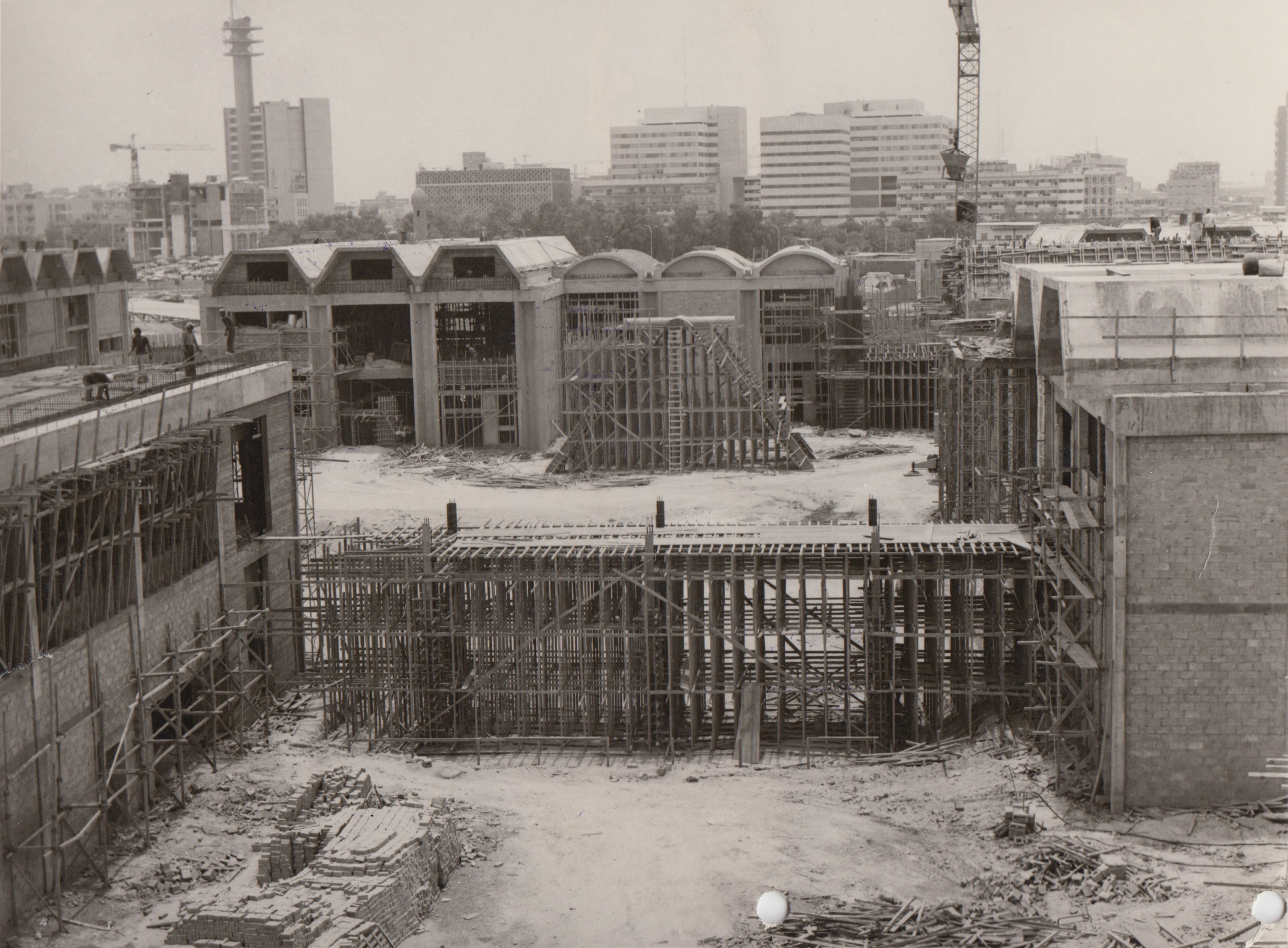 The Kuwait National Museum under construction (1979). Image courtesy of the Al Qabas Newspaper Archive.