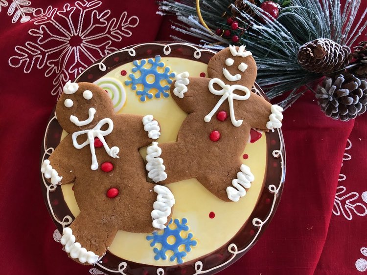 gingerbread+plate.jpg