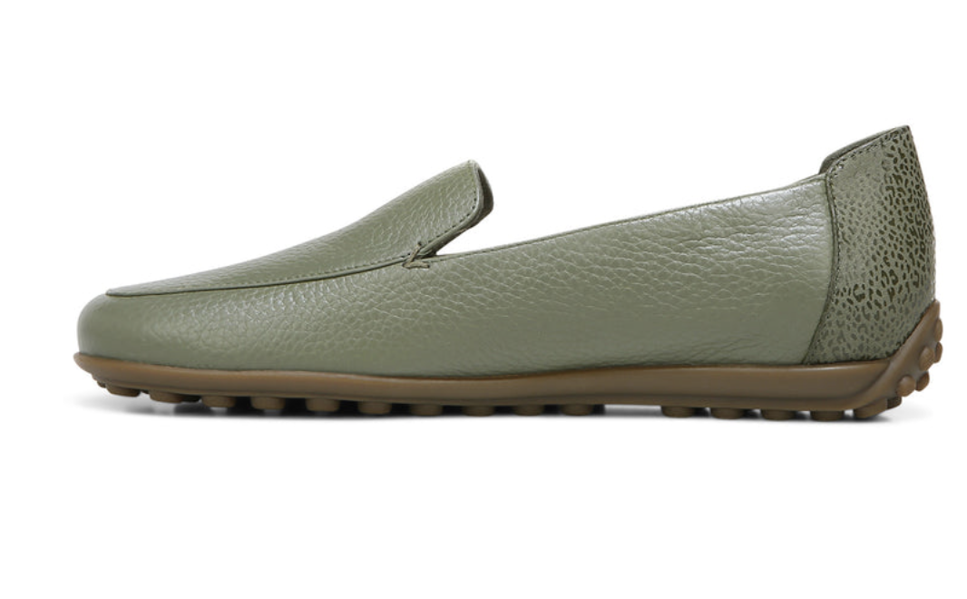 Vionic - Elora Driving Loafer in Black 