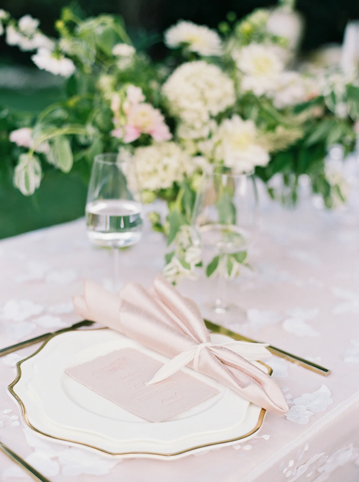 hannahcochranphotography-elmbankeditorial-223_websize.jpg