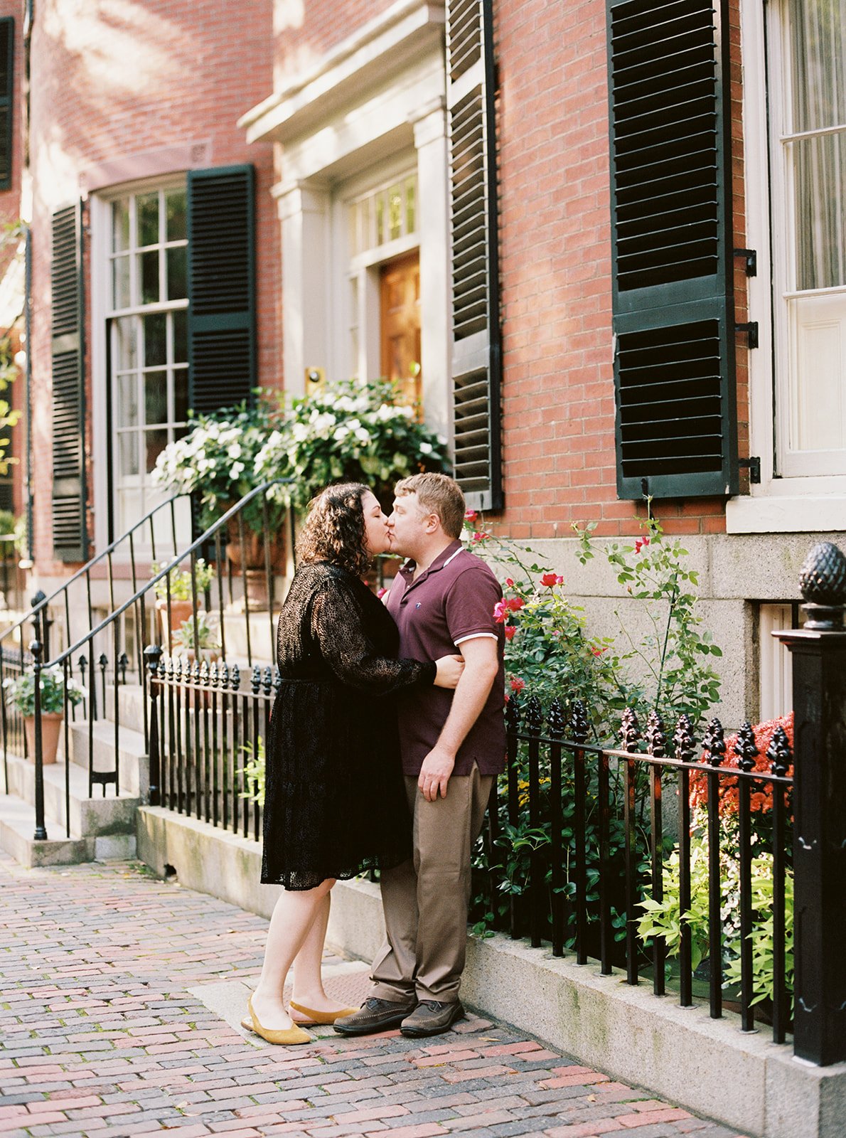 hannah-mezzadri-photography-meghan-andrew-beacon-hill-engagement-99_websize.jpg