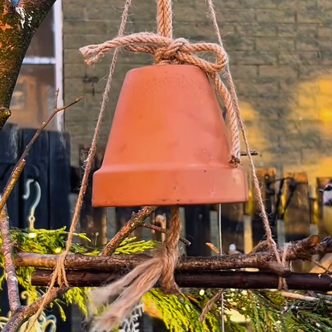 January 31 (Sat): Clay Pot Bird Feeder - (11:00 am)