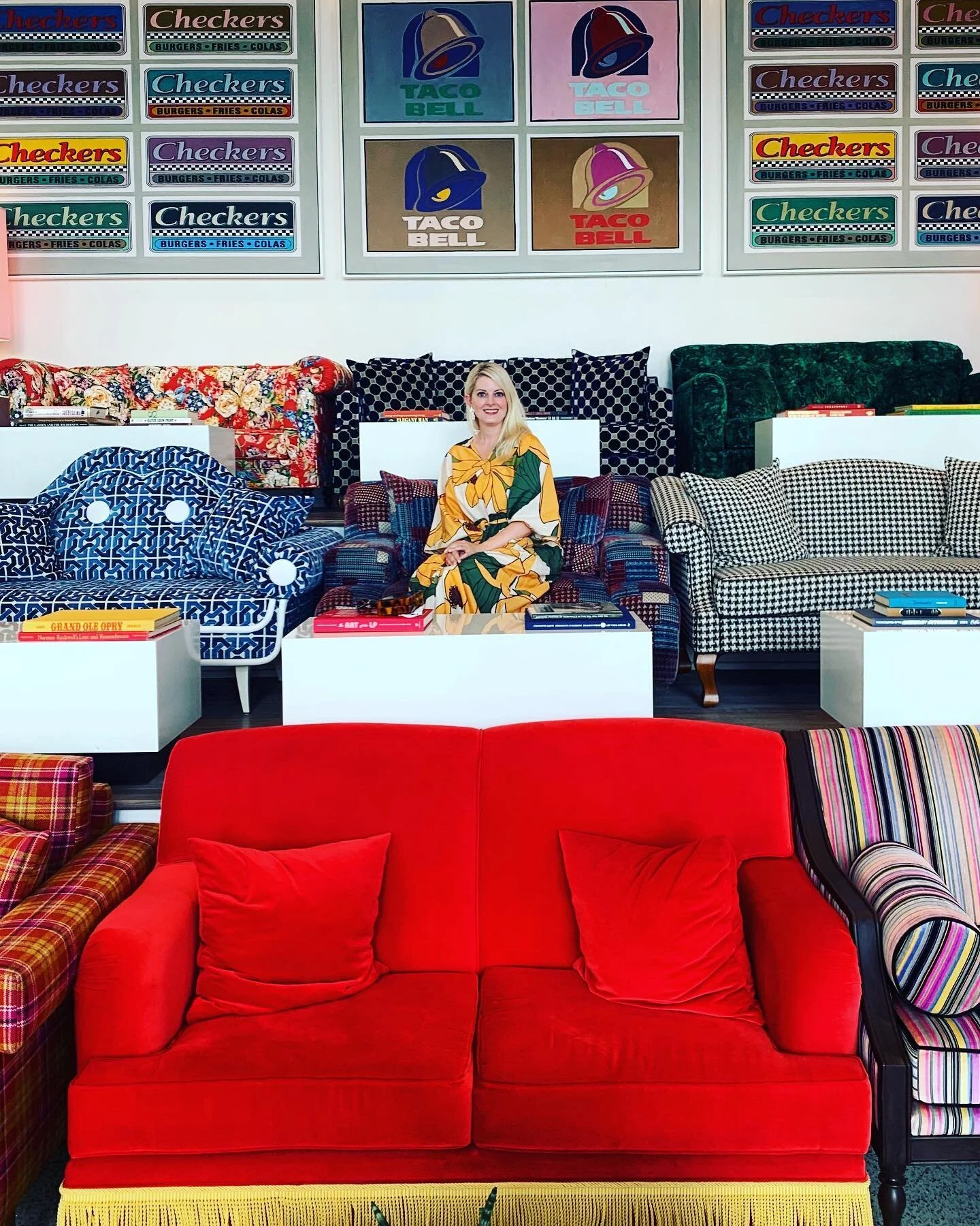 Hope your week is sofa so good! 😆🤪 #cmctravel #cmcevents #cmcescapes