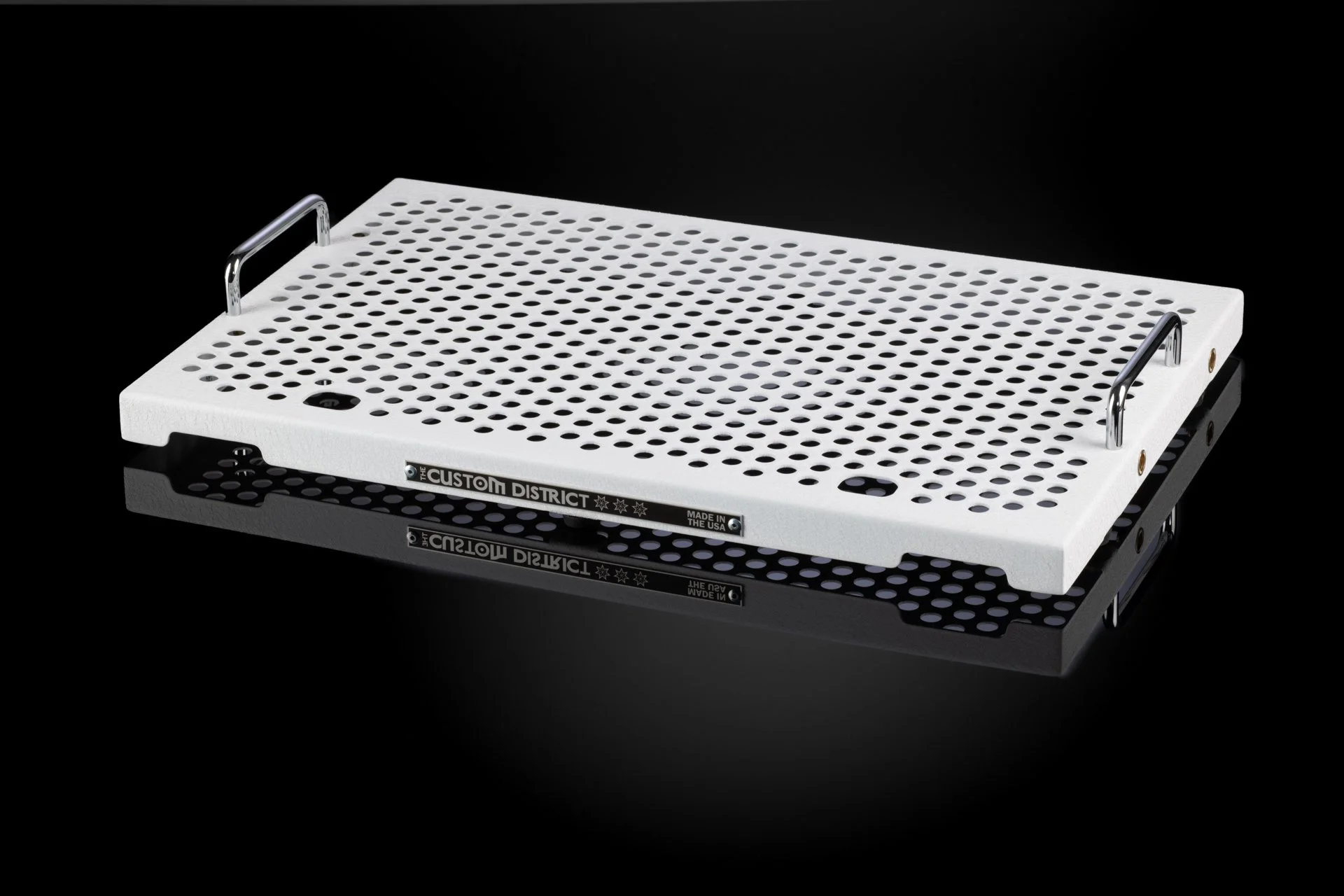 Pro19 White-001_m.jpg