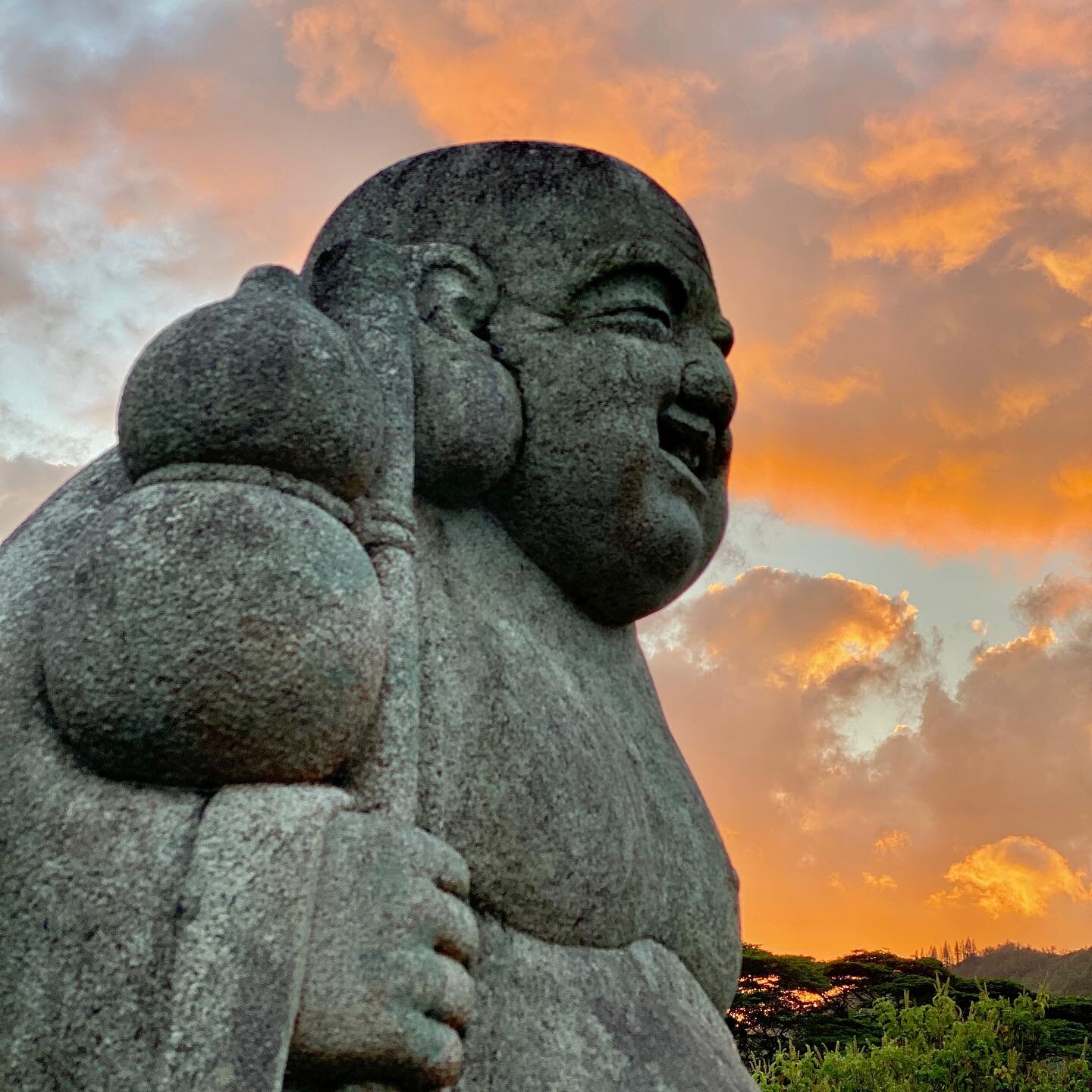 Come visit Chozen-ji and tour our grounds this weekend for our annual Zen Art Show. Make a reservation through the link in our bio.
.
.
.

#hotei #budai #布袋 #zenart #臨済宗 #禅寺 #超禅寺 #禅 #zenbuddhism #buddhism #rinzaizen #rinzai #hawaiizen #zentemple #zen