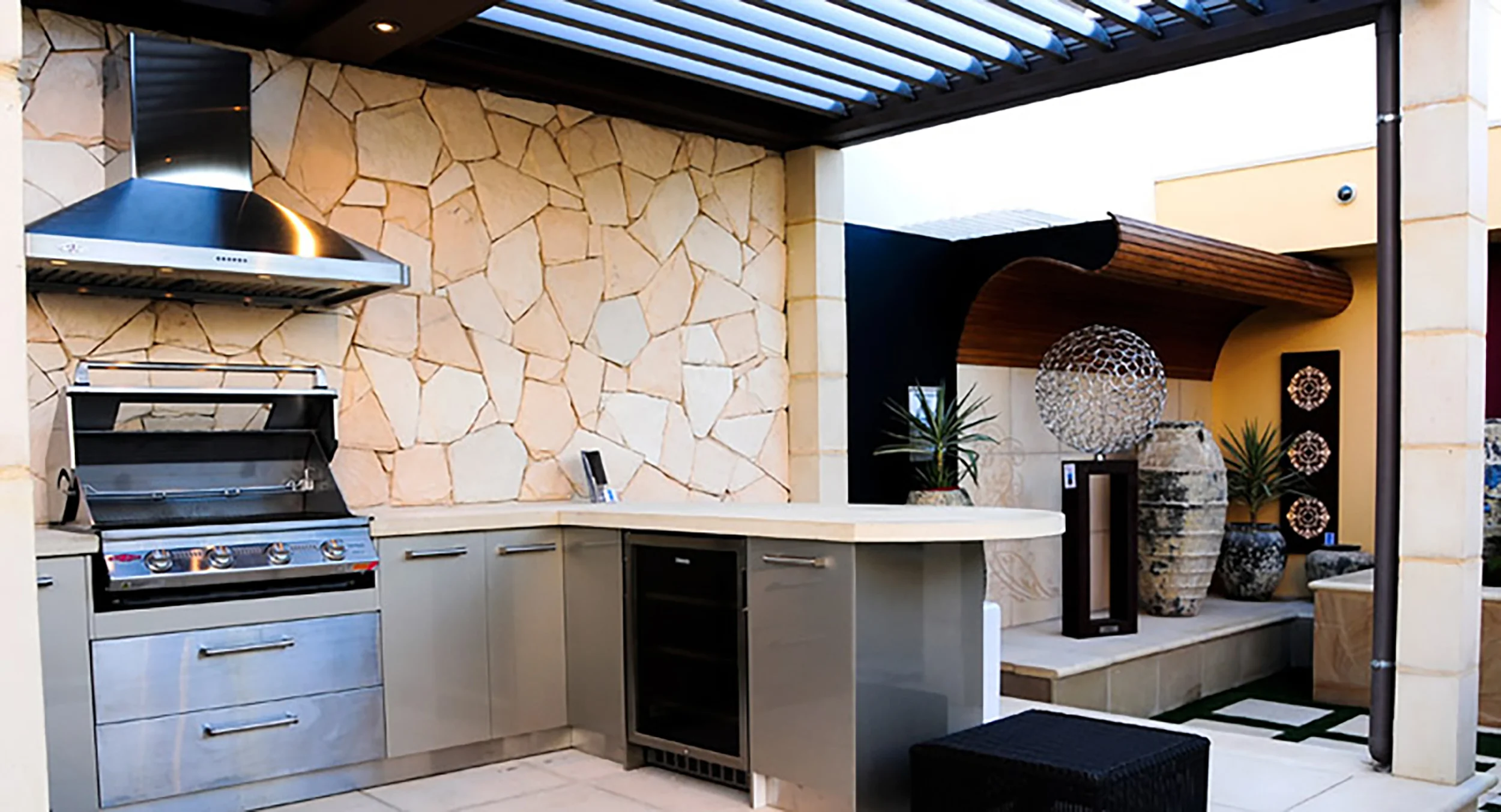  Arctic Limestone Veneer Stone Wall 