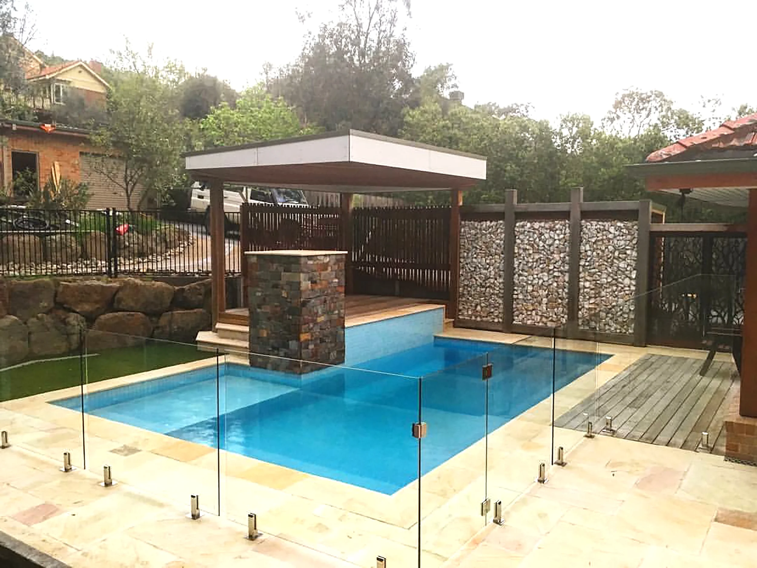 Rustic Outback Pillar and Kimberley Beige Sandstone around Pool Area